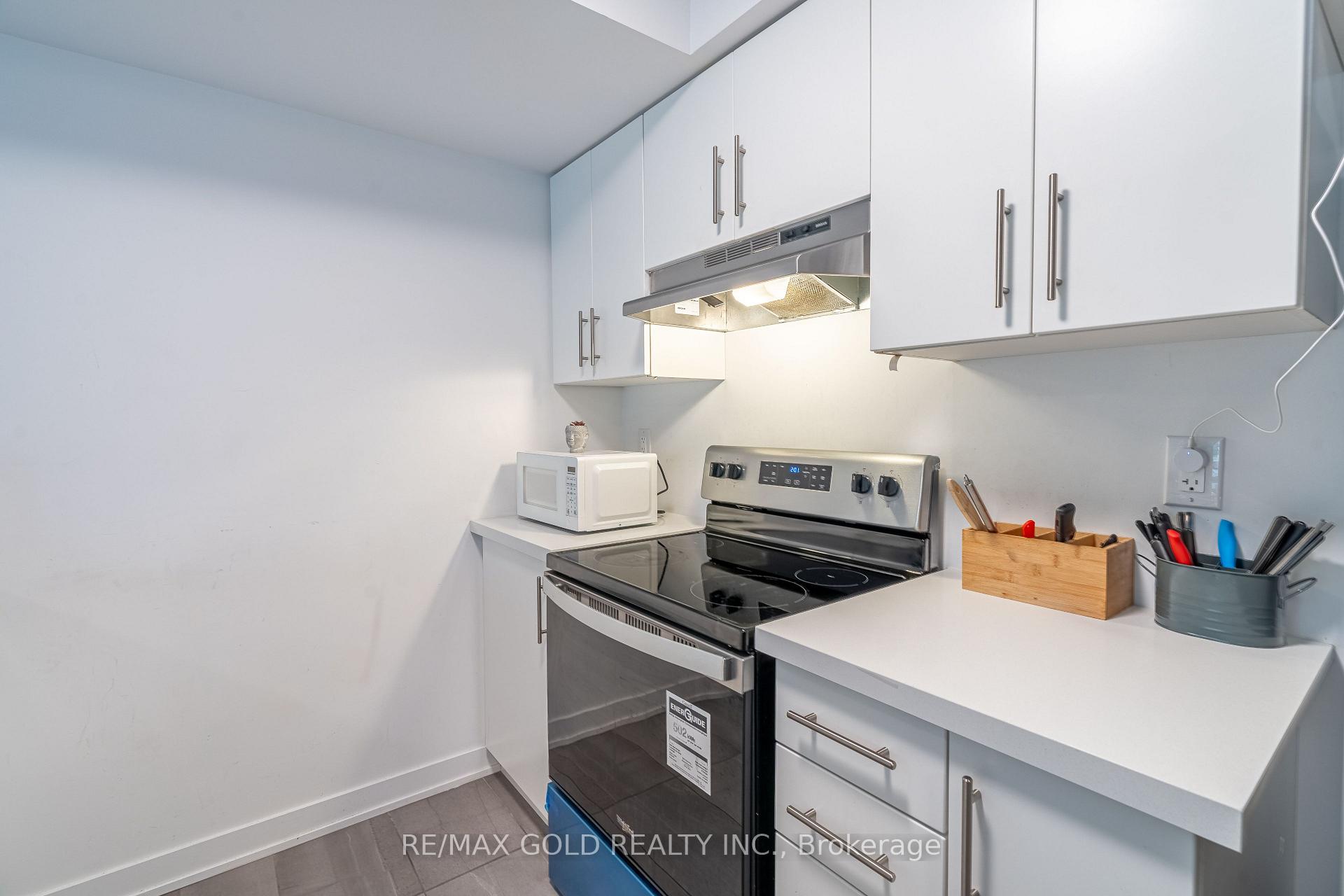Photo 8 of Unit 13, 175 Veterans Drive, Brampton, Northwest Brampton — HOMEH