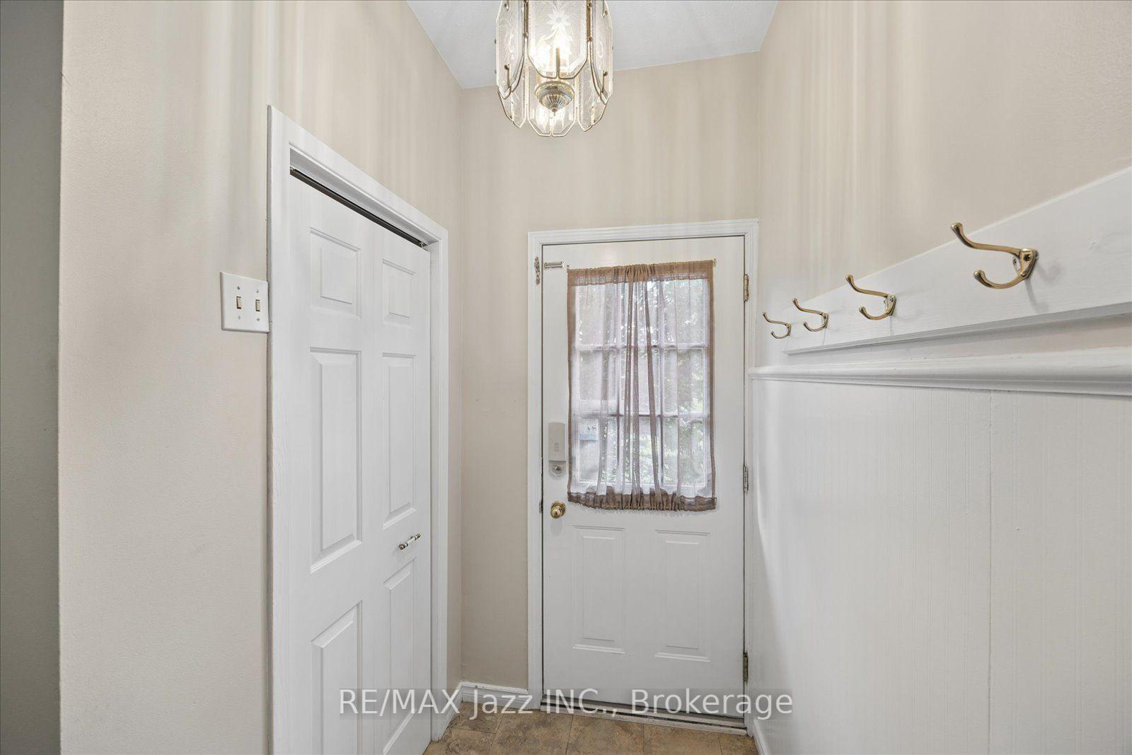 Photo 3 of 419 Maplewood Drive, Oshawa, O'Neill — HOMEH