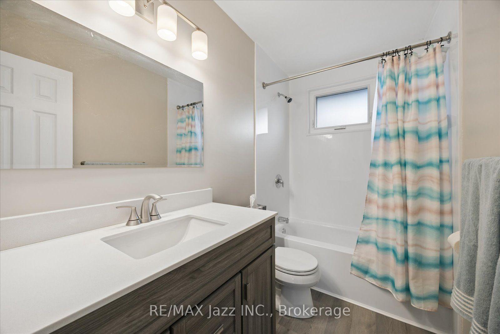 Photo 15 of 419 Maplewood Drive, Oshawa, O'Neill — HOMEH