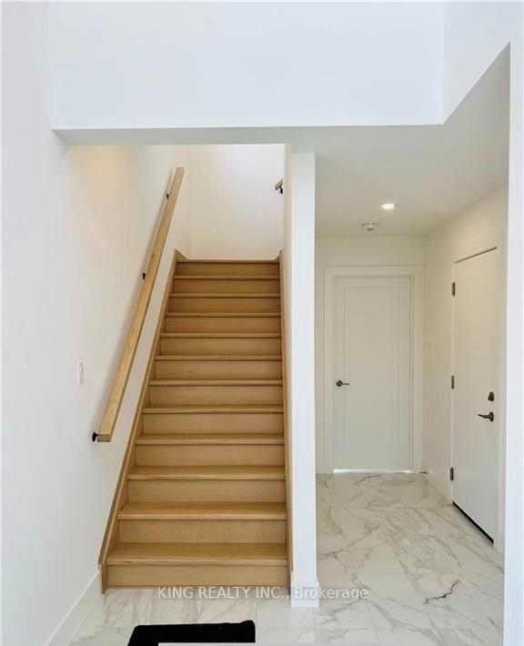 Photo 5 of 4302 Lismer Lane, London, South W — HOMEH