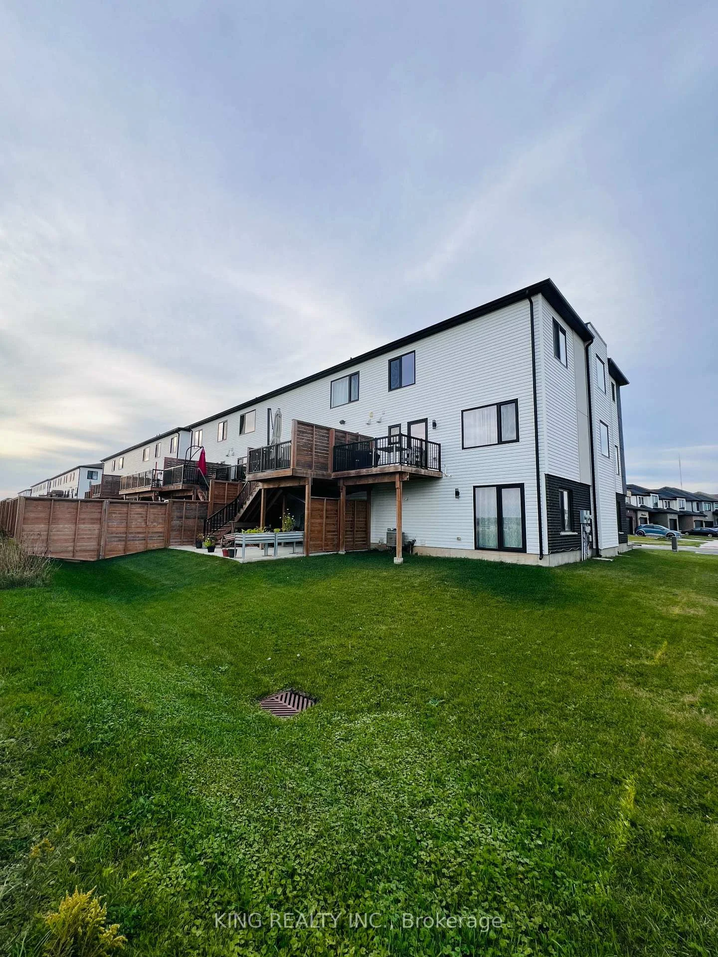 Photo 17 of 4302 Lismer Lane, London, South W — HOMEH