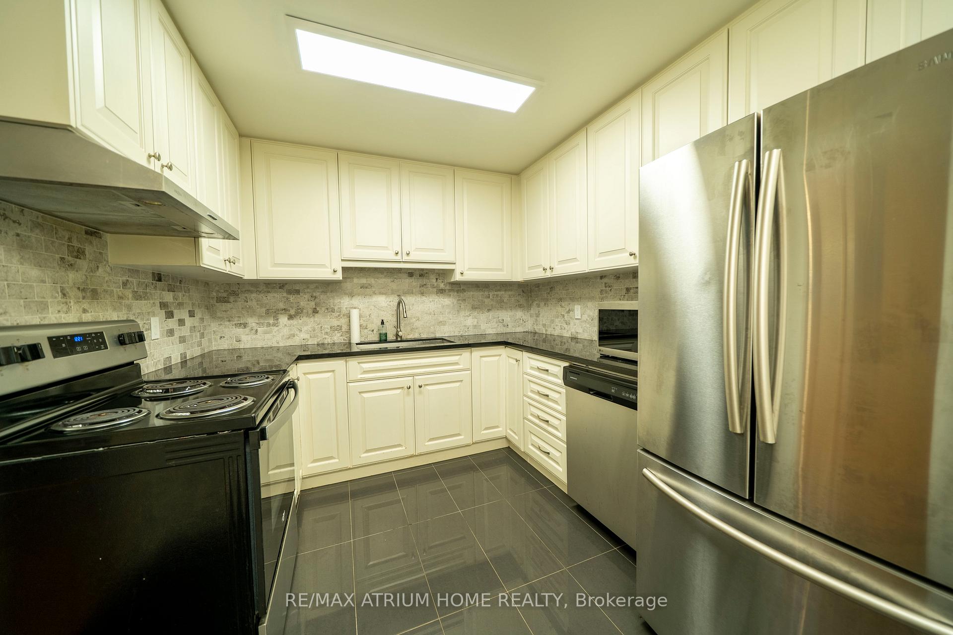 Photo 4 of 38 Reith Way, Markham, Aileen-Willowbrook — HOMEH