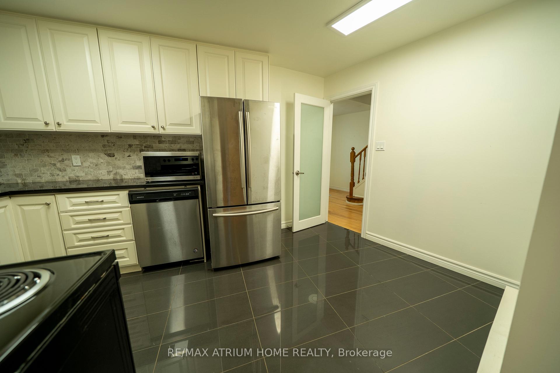 Photo 5 of 38 Reith Way, Markham, Aileen-Willowbrook — HOMEH
