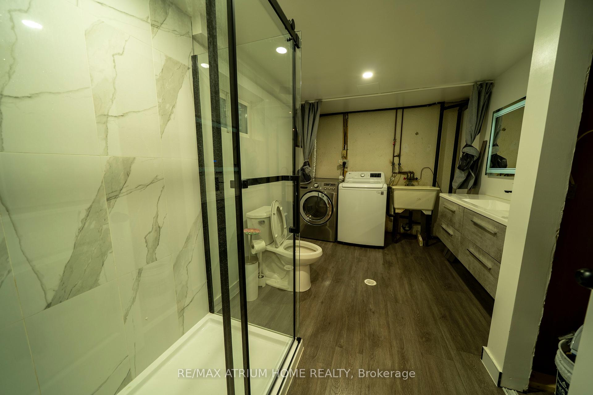 Photo 12 of 38 Reith Way, Markham, Aileen-Willowbrook — HOMEH