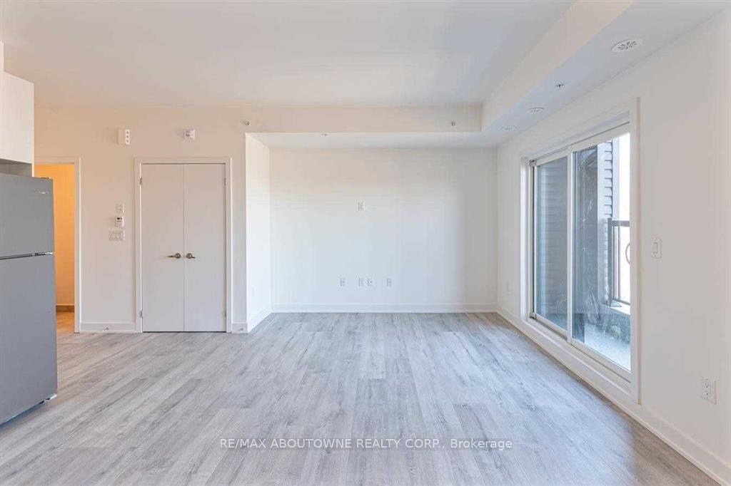 Photo 9 of Unit 18, 3483 Widdicombe Way, Mississauga, Erin Mills — HOMEH