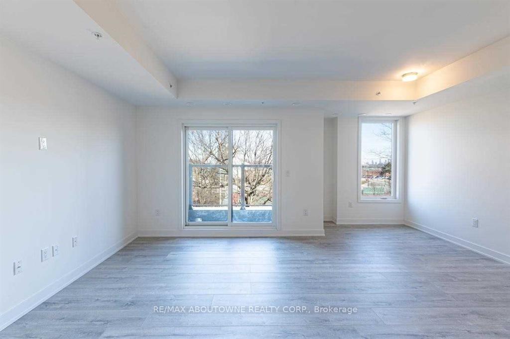 Photo 11 of Unit 18, 3483 Widdicombe Way, Mississauga, Erin Mills — HOMEH