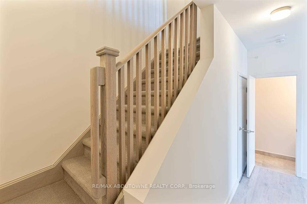 Photo 13 of Unit 18, 3483 Widdicombe Way, Mississauga, Erin Mills — HOMEH