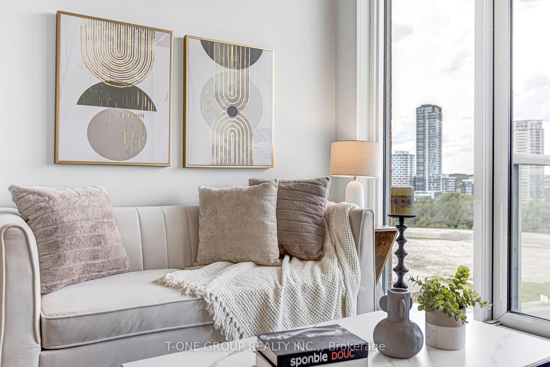 Photo 2 of Unit 1007, 292 Verdale Crossing, Markham, Unionville — HOMEH