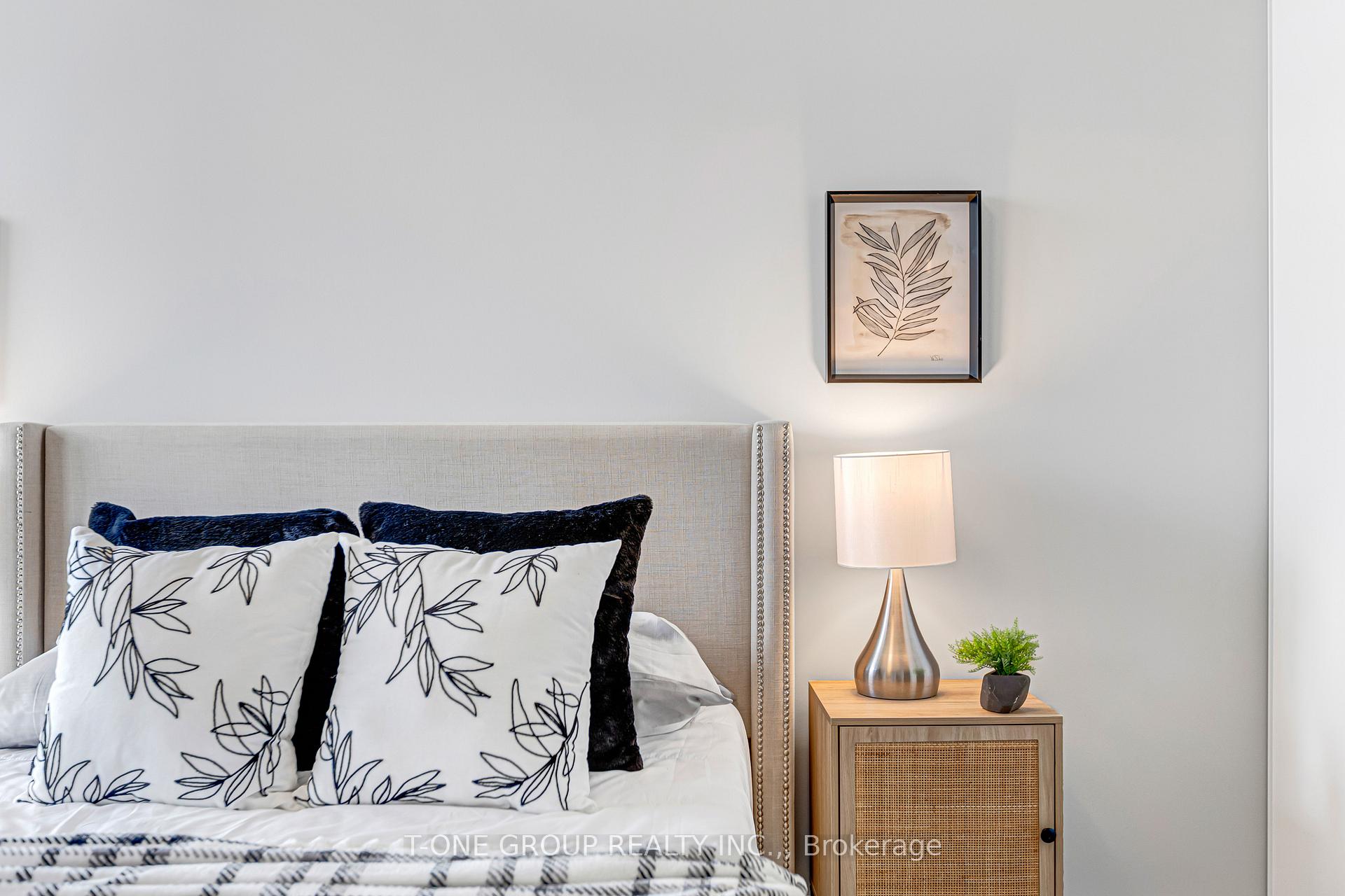 Photo 14 of Unit 1007, 292 Verdale Crossing, Markham, Unionville — HOMEH