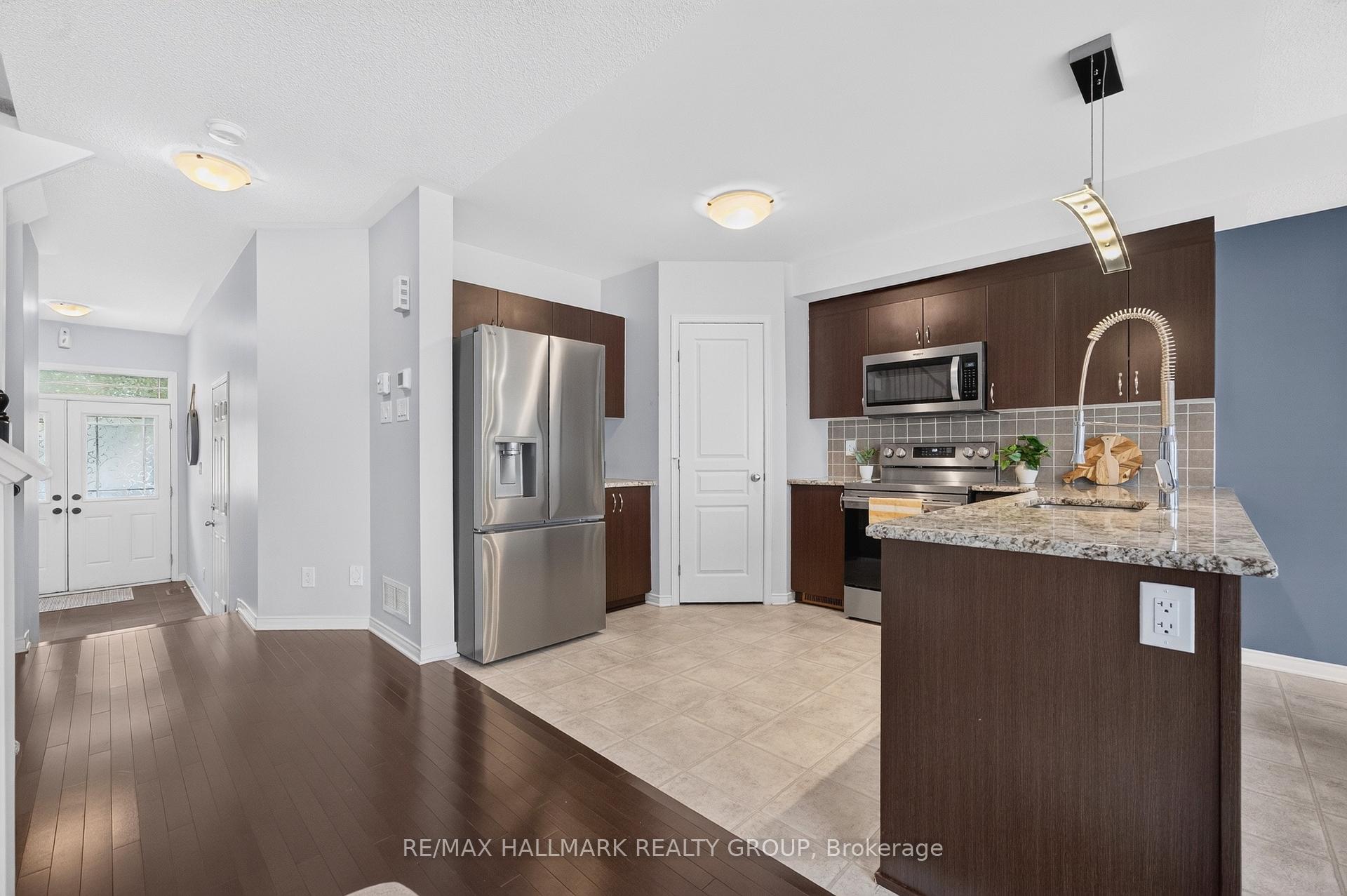 Photo 15 of 678 Percifor Way, Ottawa, Mer Bleue/Bradley Estates/Anderson Park — HOMEH
