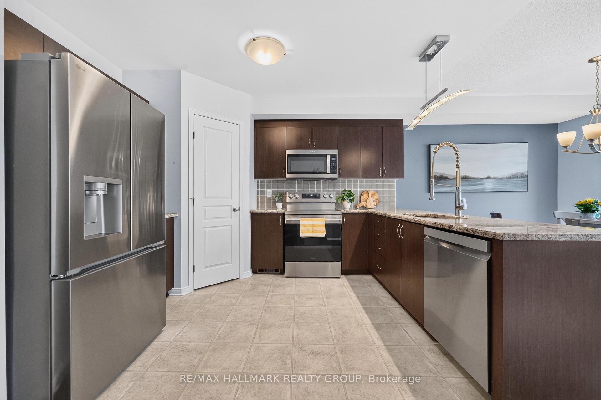 Photo 16 of 678 Percifor Way, Ottawa, Mer Bleue/Bradley Estates/Anderson Park — HOMEH