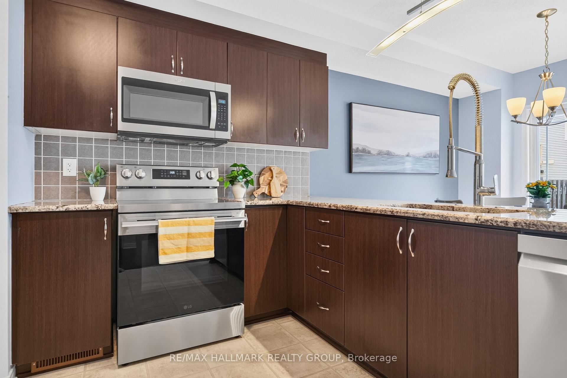 Photo 19 of 678 Percifor Way, Ottawa, Mer Bleue/Bradley Estates/Anderson Park — HOMEH