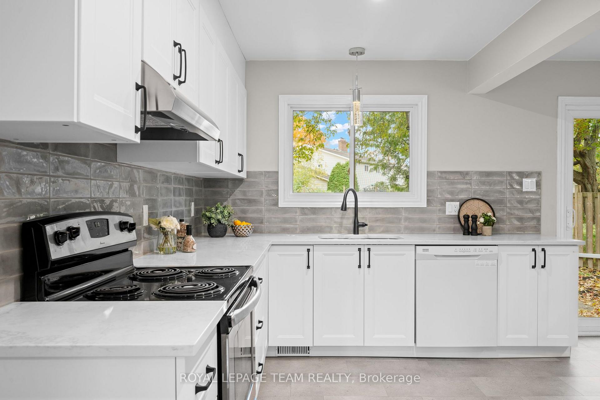 Photo 12 of 3424 Mccarthy Road, Ottawa, Hunt Club — HOMEH