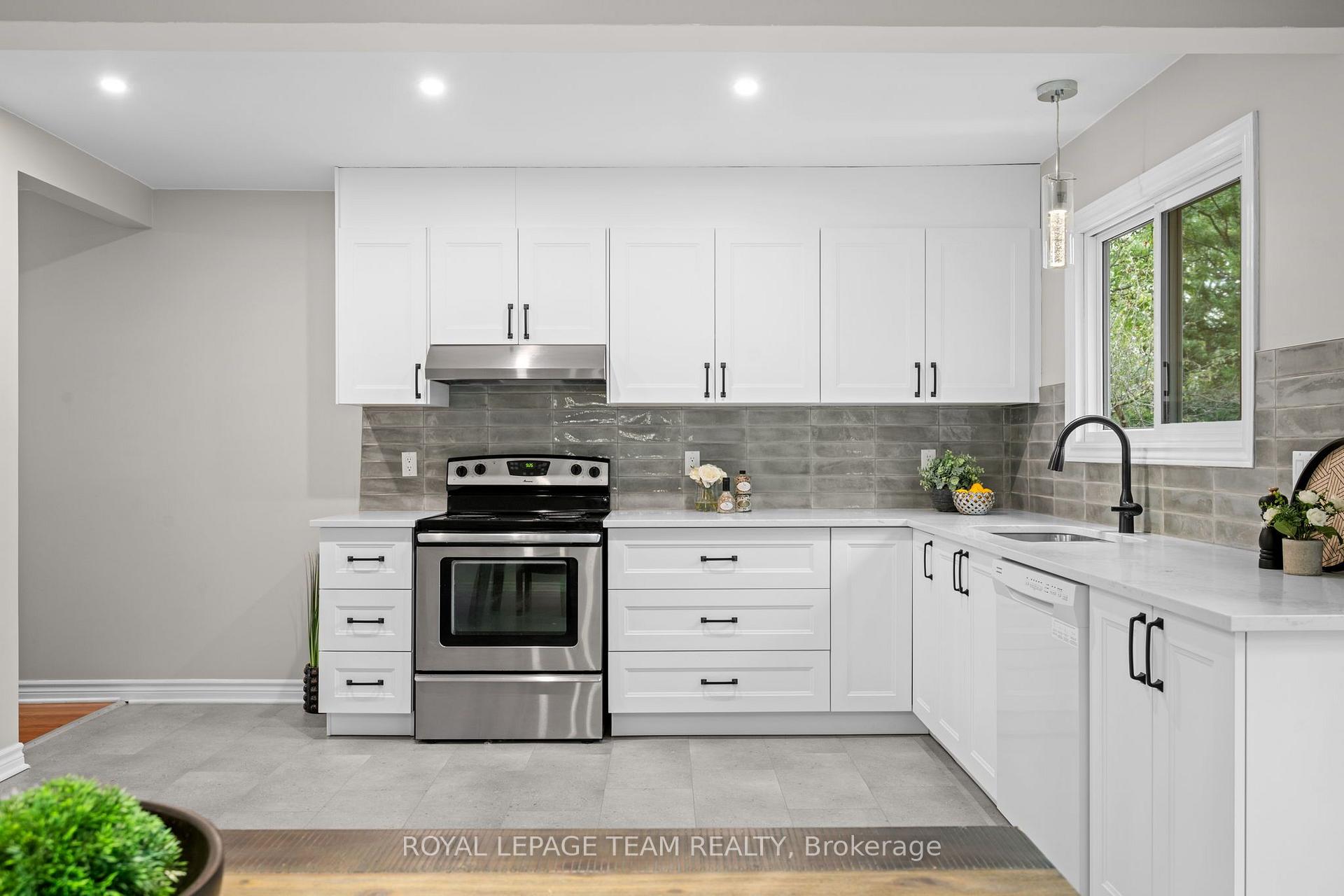 Photo 14 of 3424 Mccarthy Road, Ottawa, Hunt Club — HOMEH