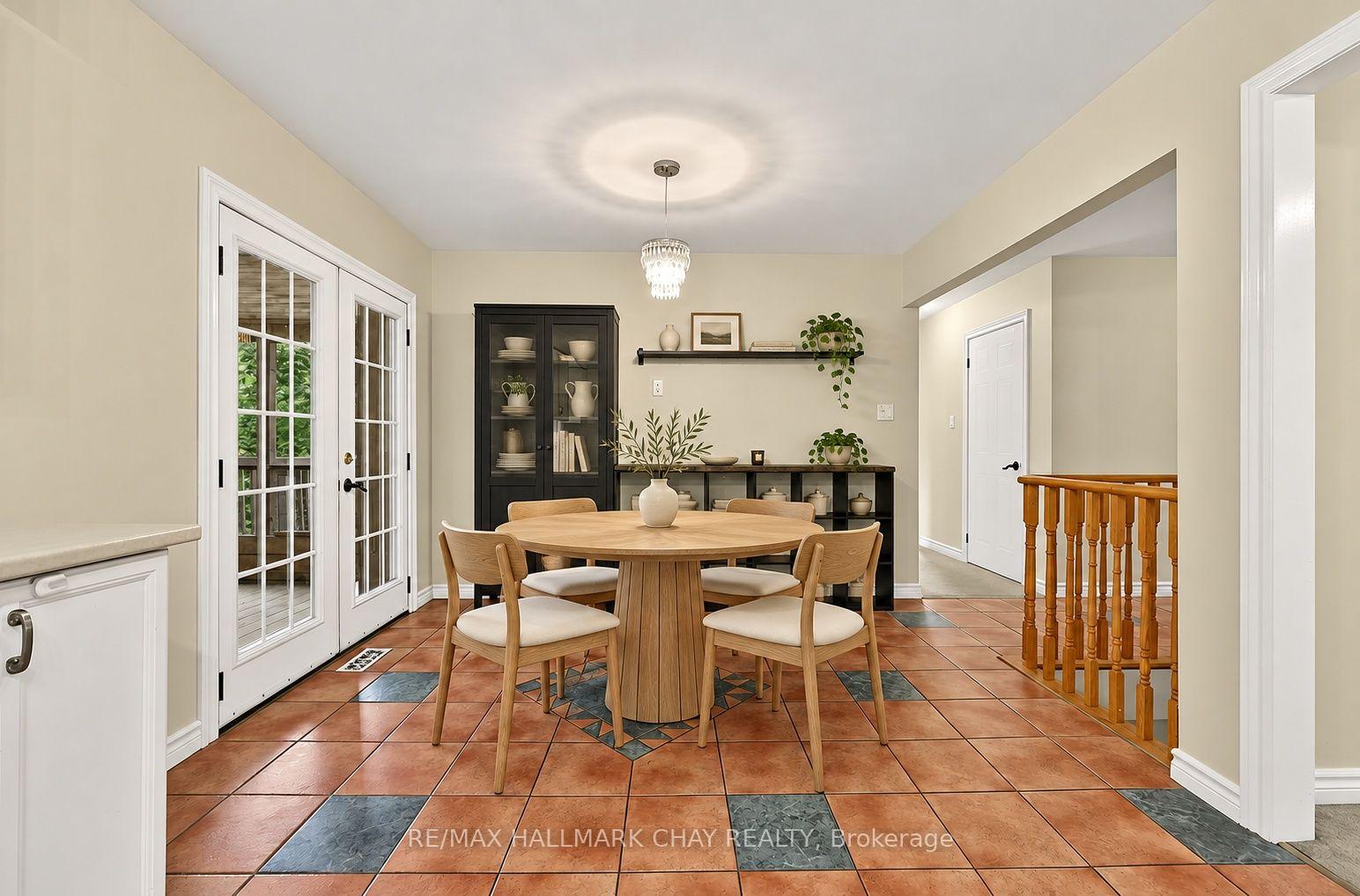 Photo 4 of 87 McVeigh Drive, Barrie, Northwest — HOMEH