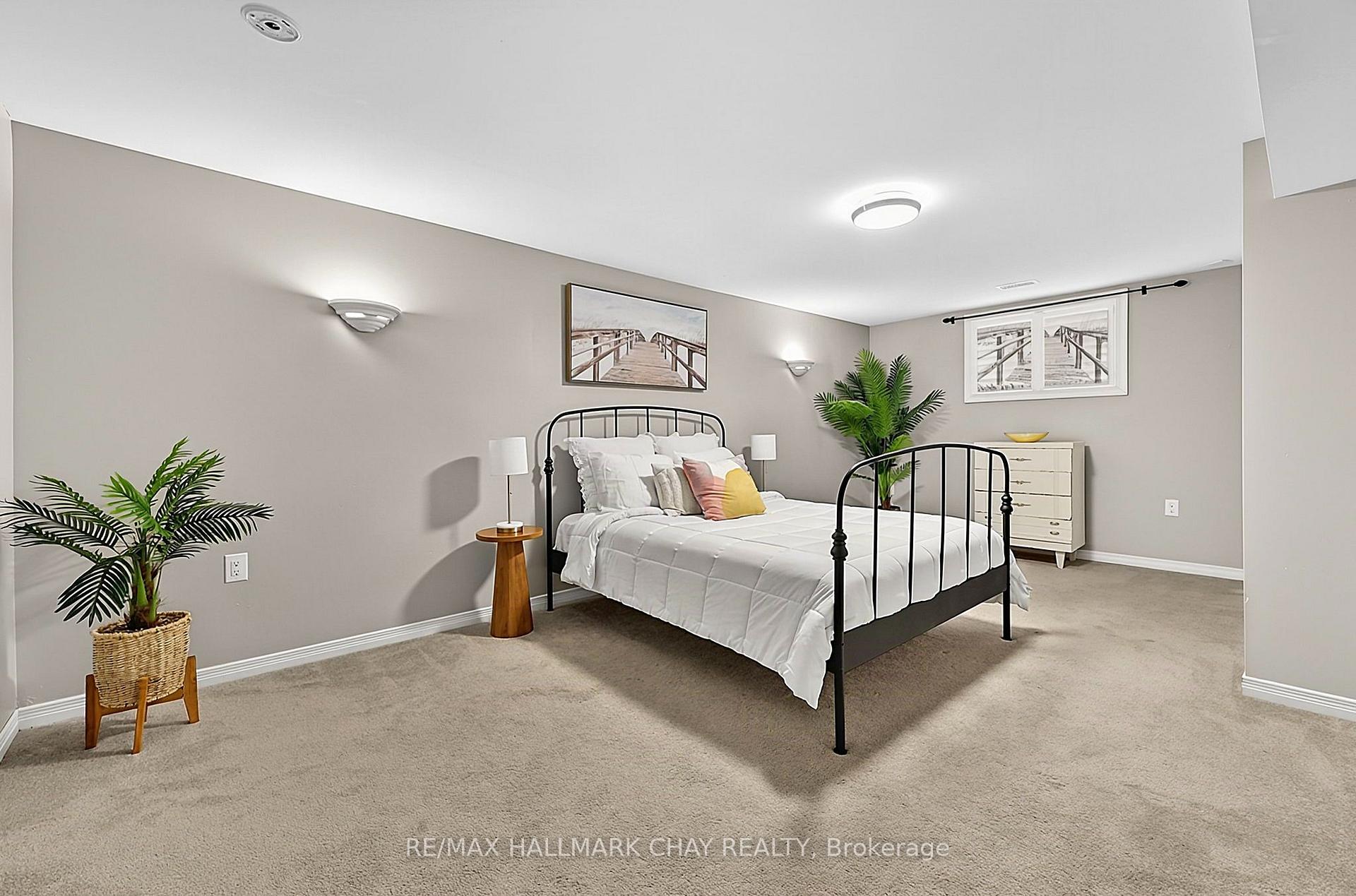 Photo 20 of 87 McVeigh Drive, Barrie, Northwest — HOMEH