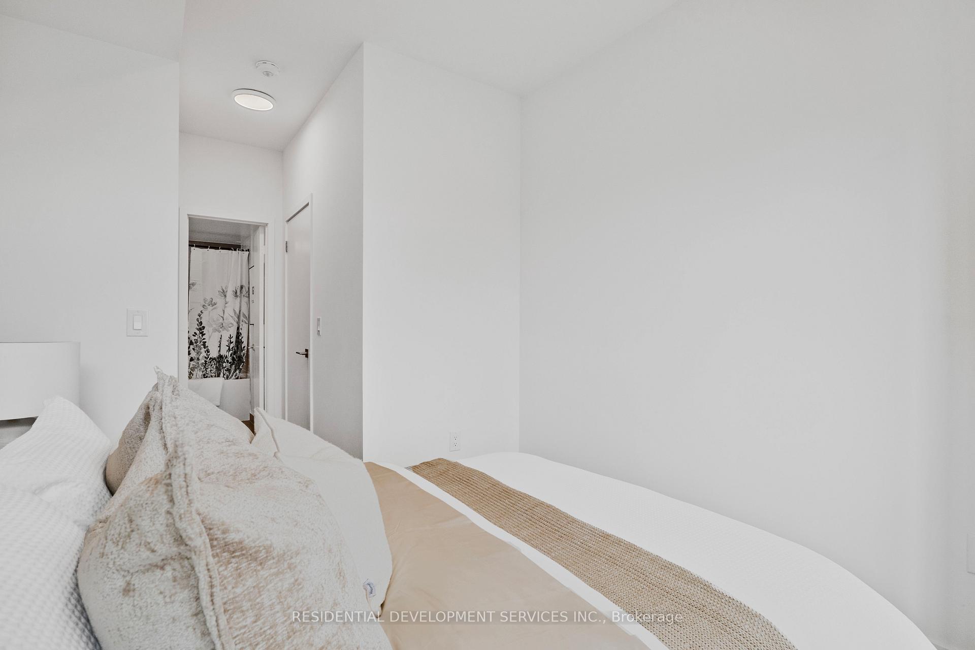 Photo 11 of Unit 77, 71 Curlew Drive, North York, Parkwoods-Donalda — HOMEH