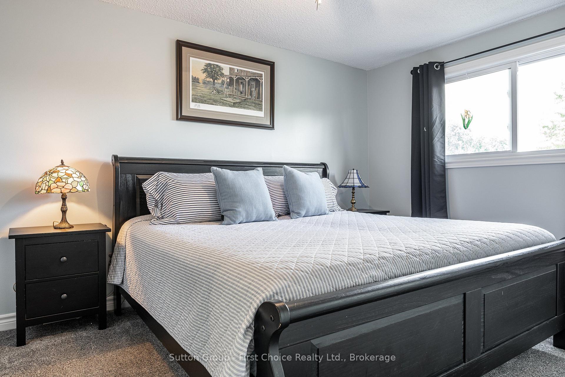 Photo 16 of 97 Graham Crescent, Stratford — HOMEH