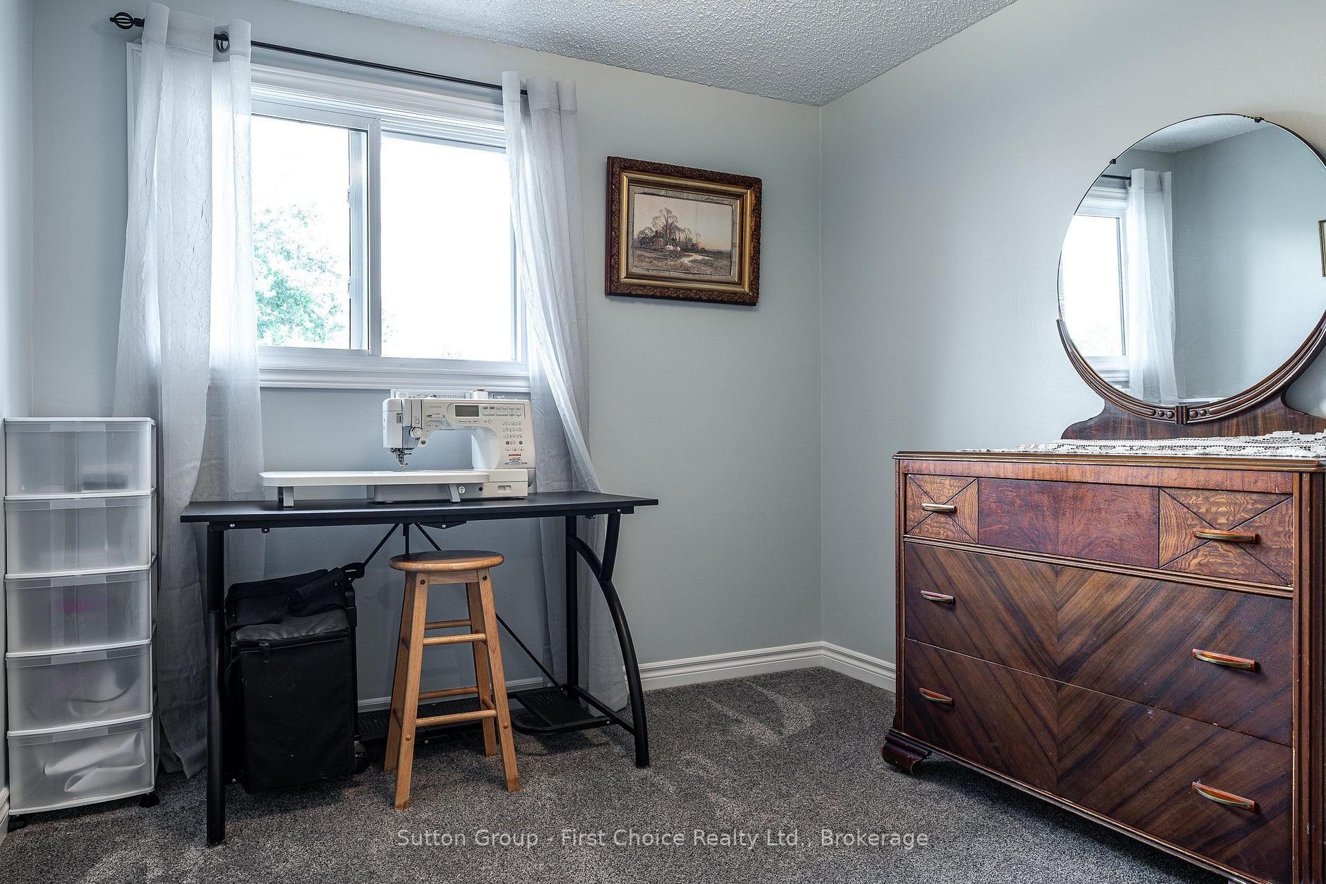 Photo 19 of 97 Graham Crescent, Stratford — HOMEH