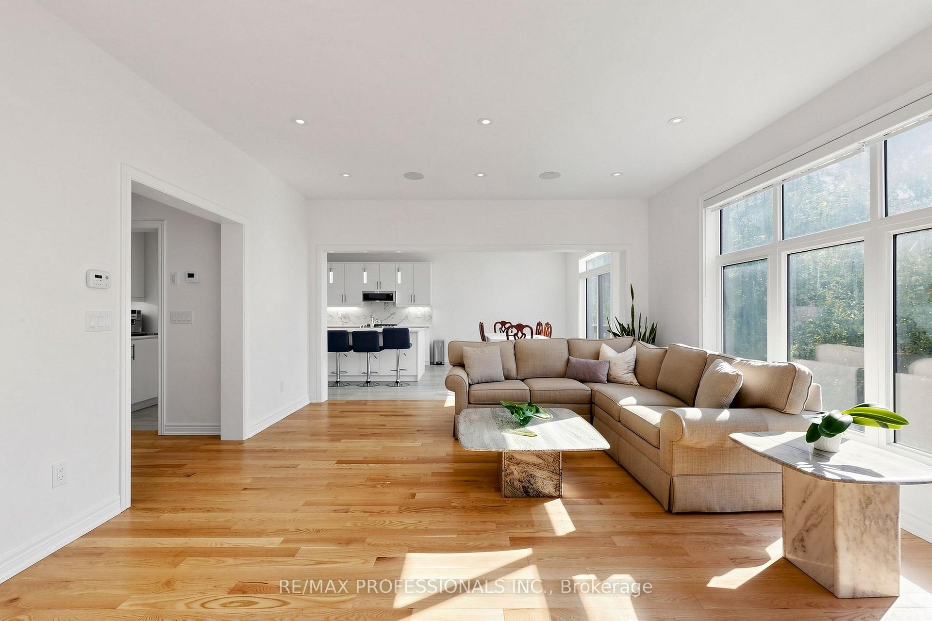 Photo 4 of 1450 Davis Loop, Innisfil, Lefroy — HOMEH