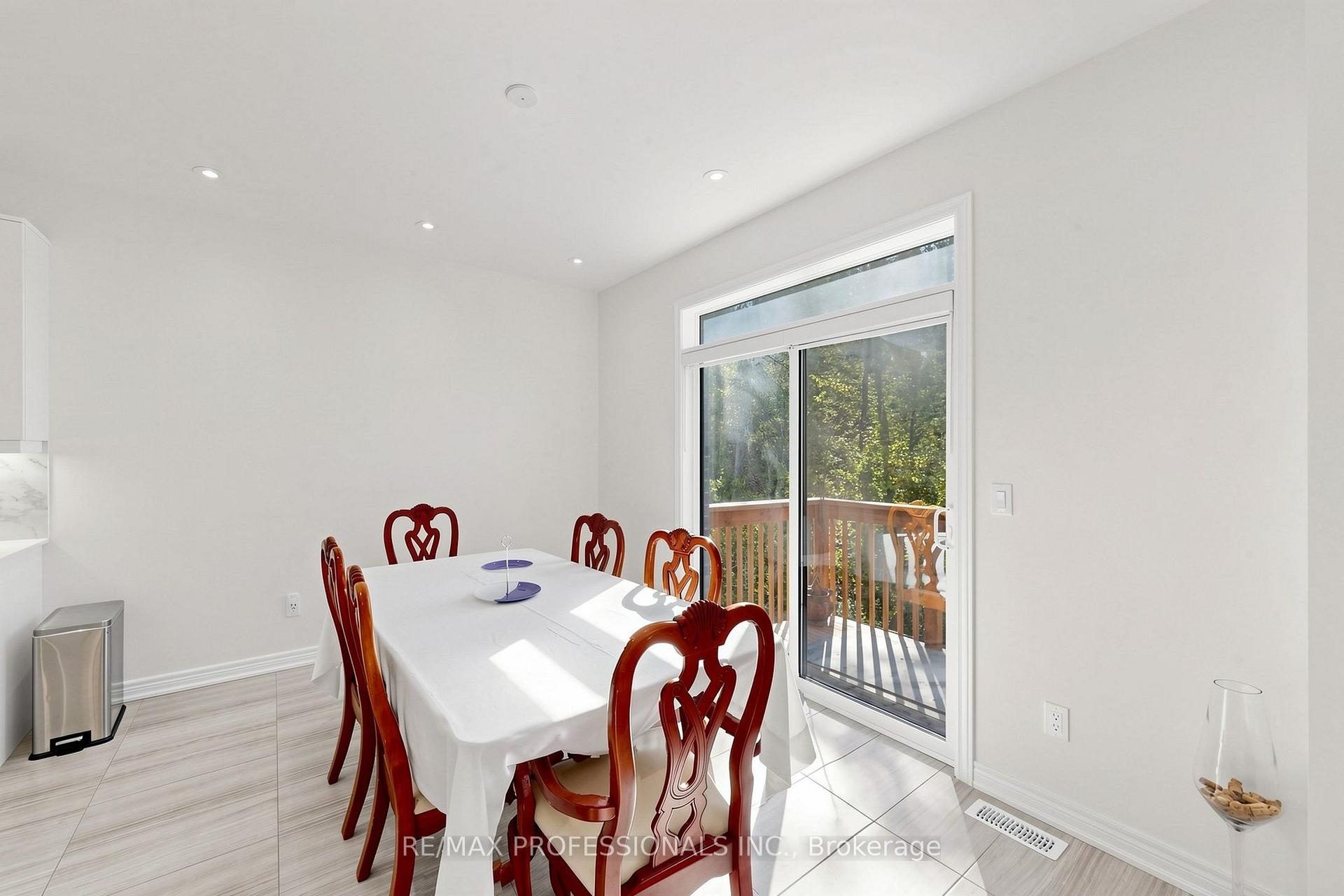 Photo 7 of 1450 Davis Loop, Innisfil, Lefroy — HOMEH