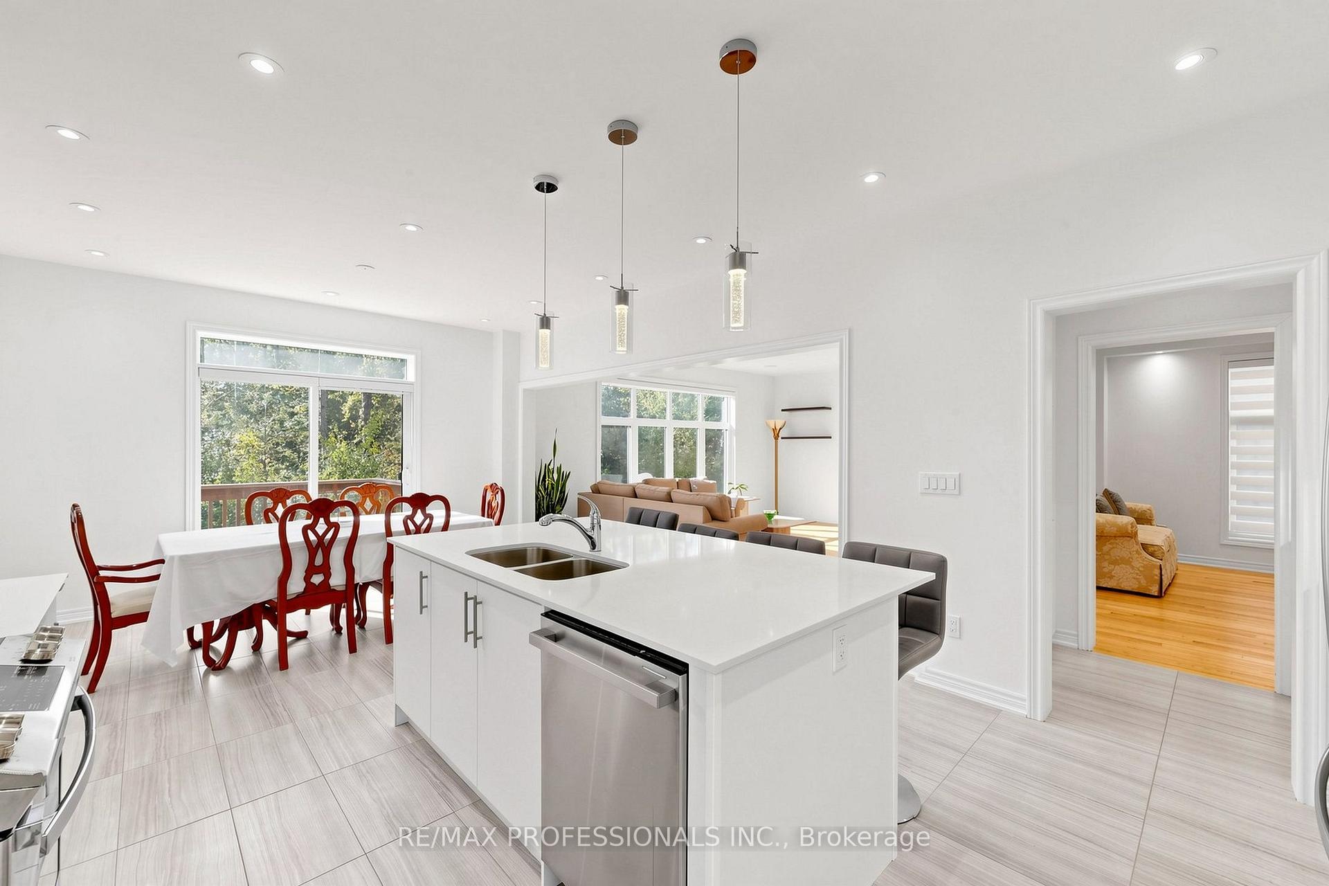 Photo 11 of 1450 Davis Loop, Innisfil, Lefroy — HOMEH