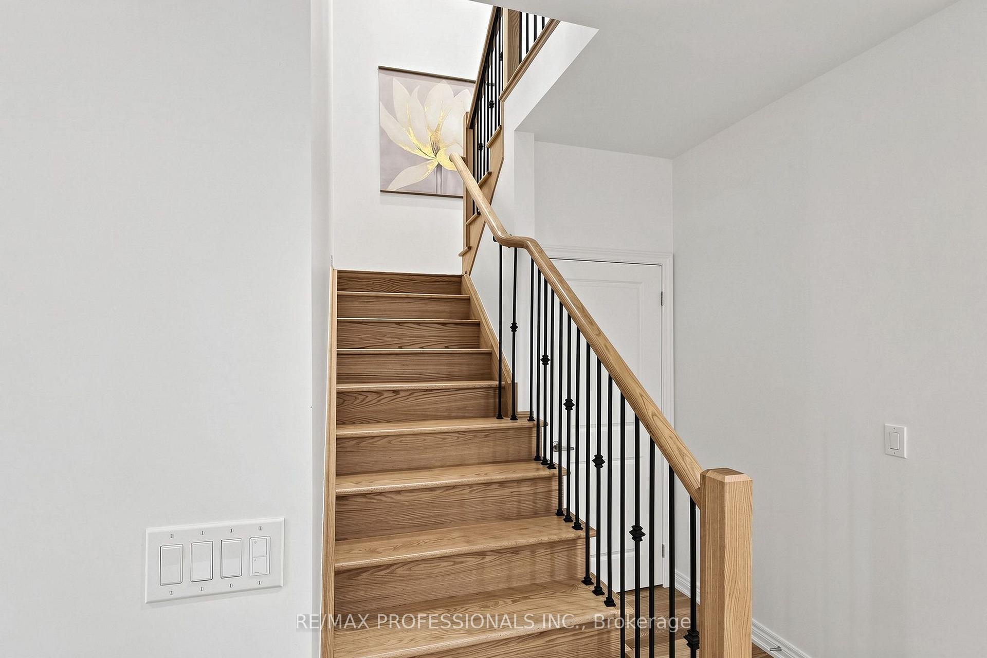 Photo 16 of 1450 Davis Loop, Innisfil, Lefroy — HOMEH