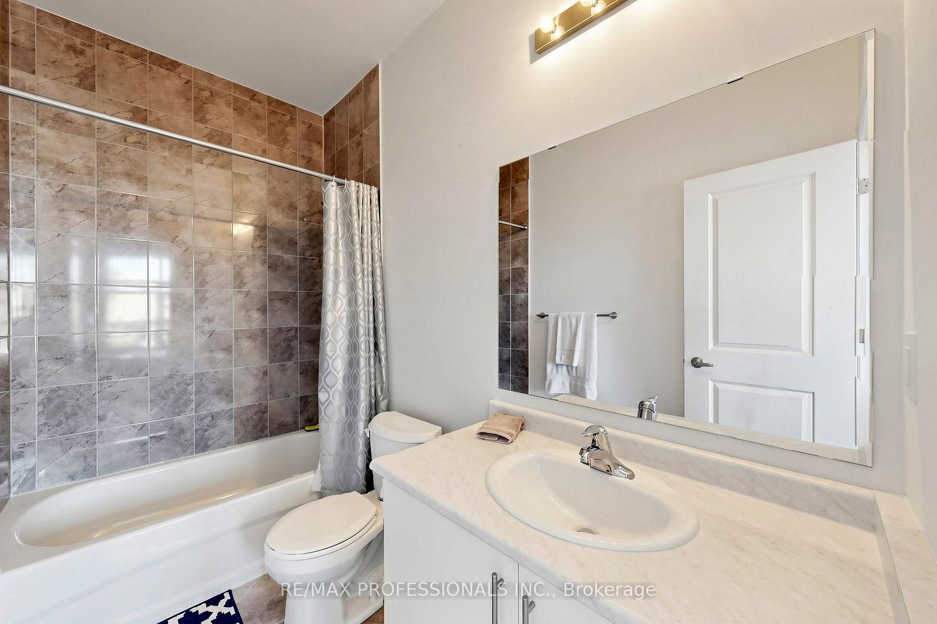Photo 21 of 1450 Davis Loop, Innisfil, Lefroy — HOMEH