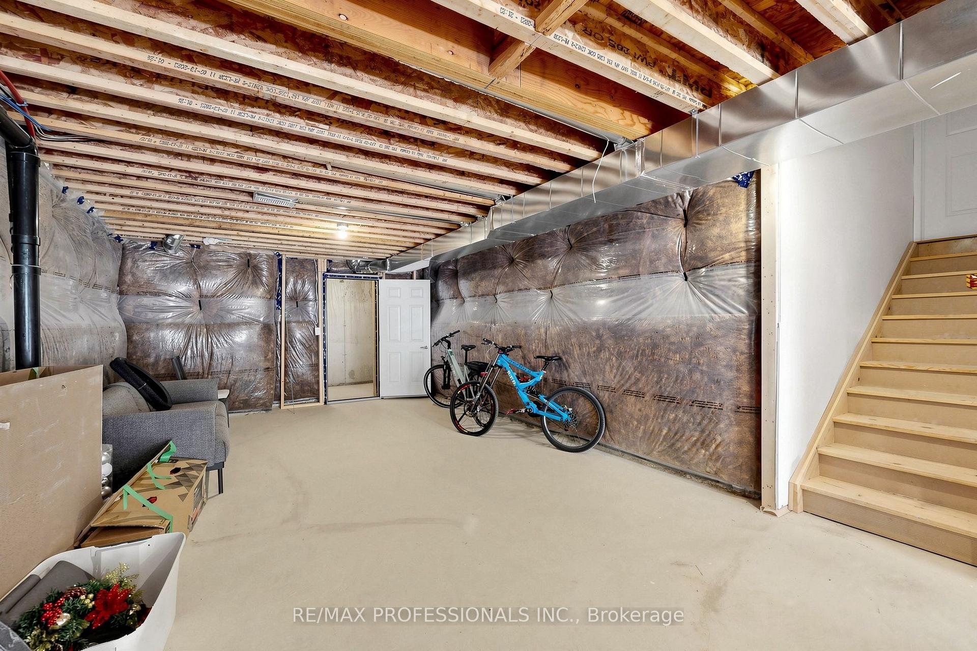 Photo 23 of 1450 Davis Loop, Innisfil, Lefroy — HOMEH