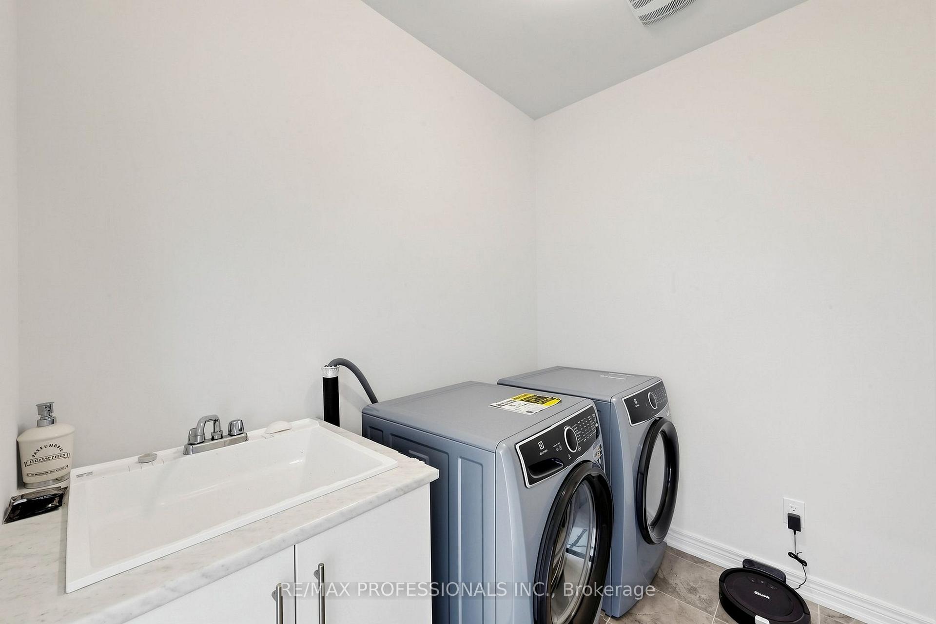 Photo 25 of 1450 Davis Loop, Innisfil, Lefroy — HOMEH