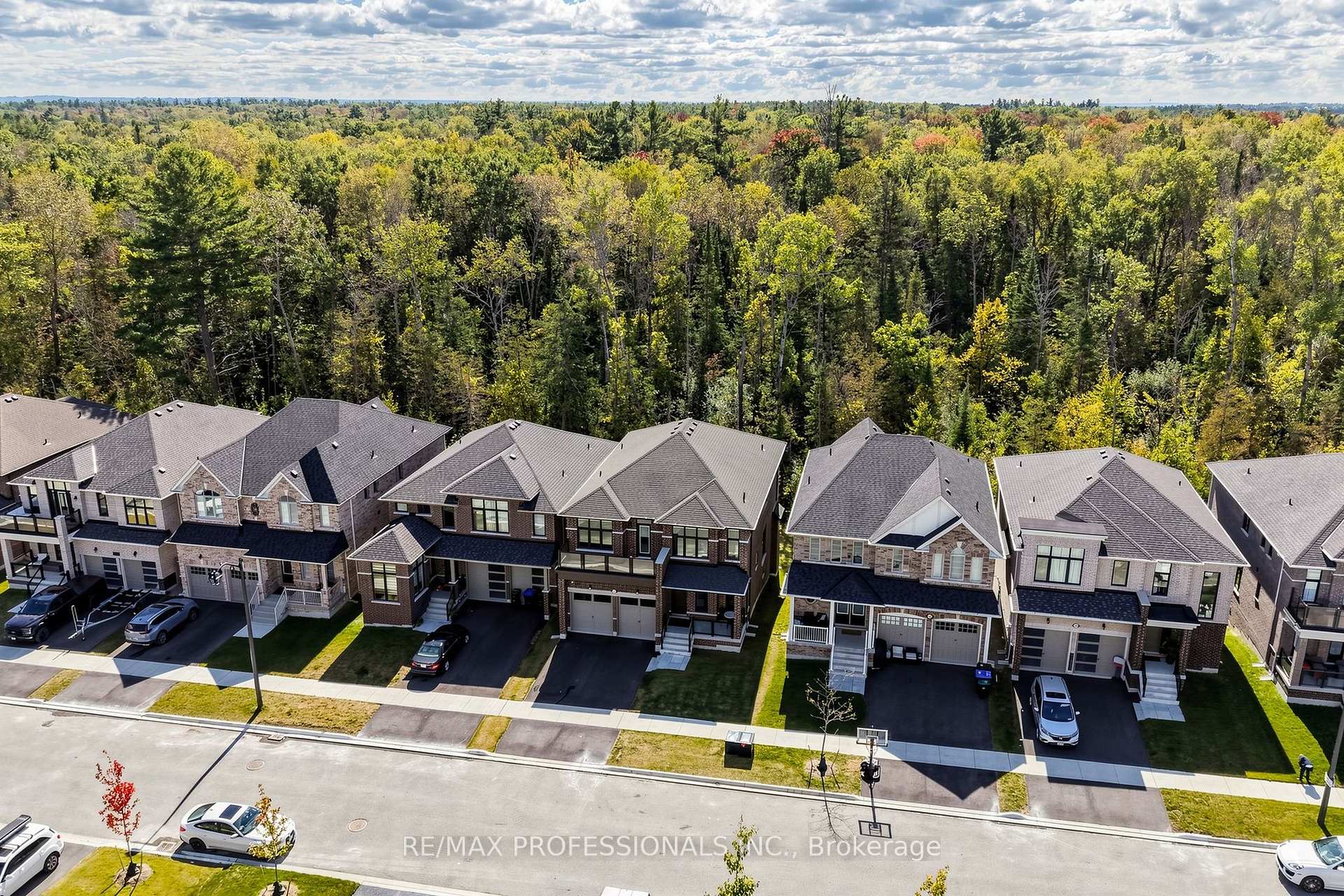 Photo 30 of 1450 Davis Loop, Innisfil, Lefroy — HOMEH