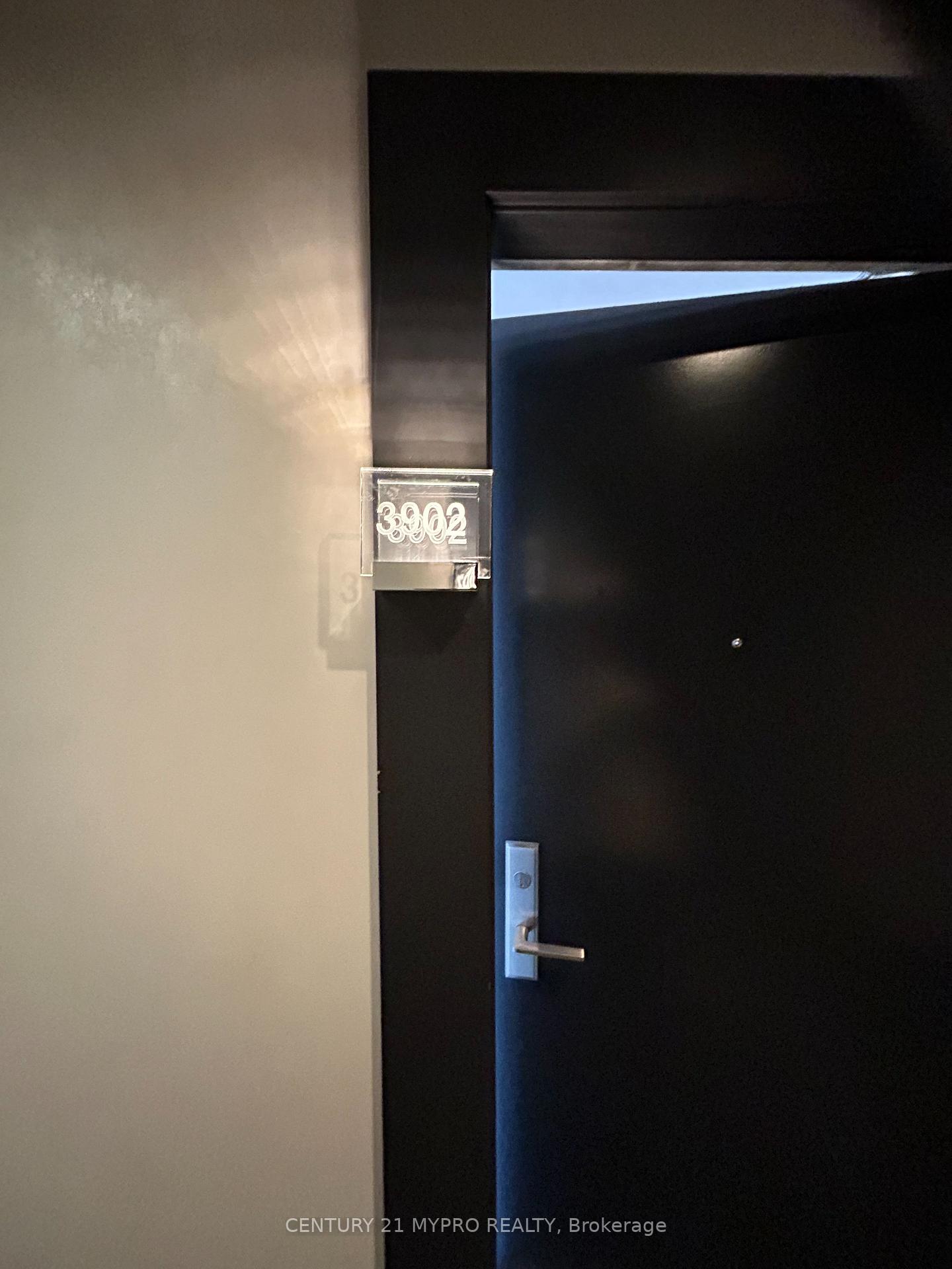 Photo of Unit 3902, 290 Adelaide Street W