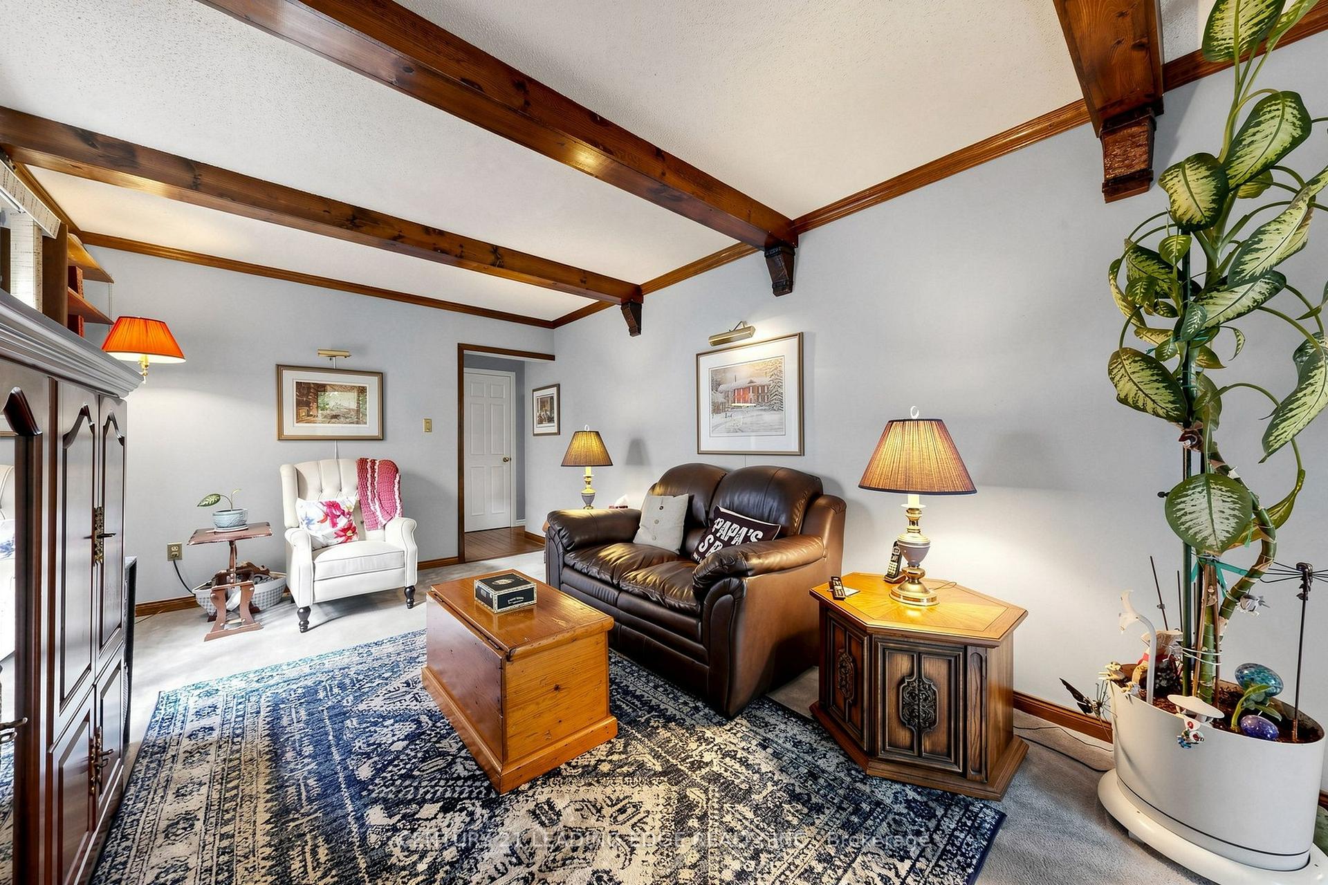 Photo 11 of 76 Tilman Circle, Markham, Markham Village — HOMEH