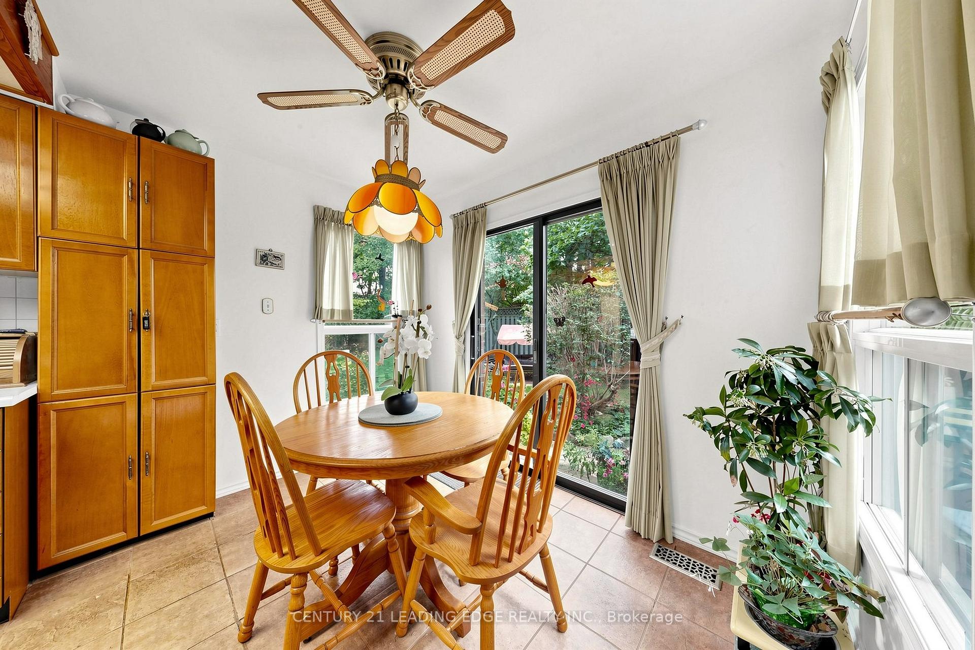 Photo 16 of 76 Tilman Circle, Markham, Markham Village — HOMEH