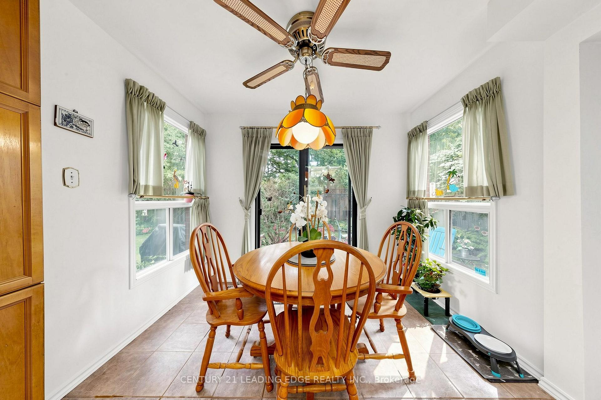Photo 17 of 76 Tilman Circle, Markham, Markham Village — HOMEH