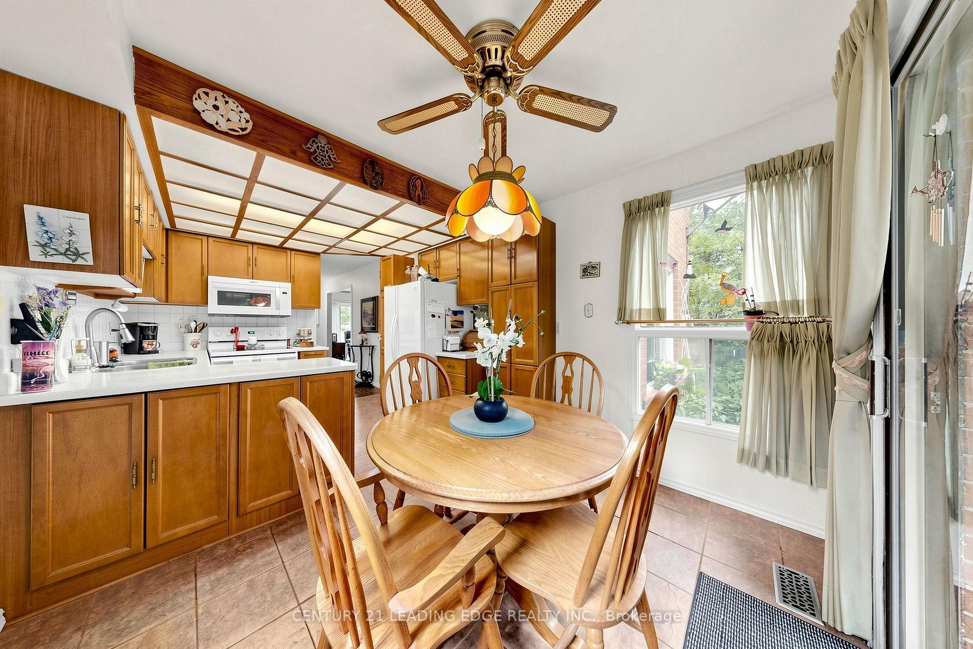 Photo 18 of 76 Tilman Circle, Markham, Markham Village — HOMEH