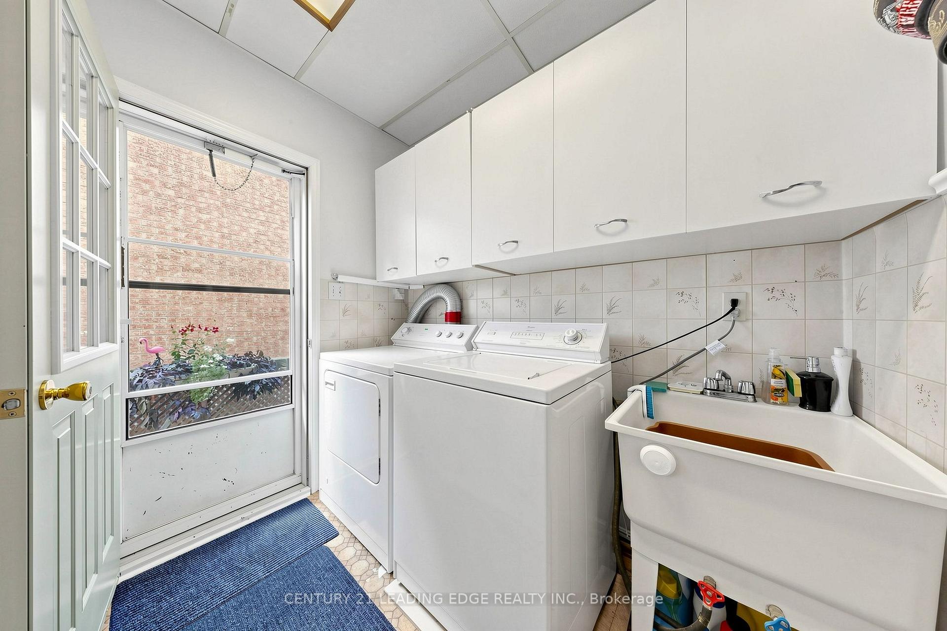 Photo 21 of 76 Tilman Circle, Markham, Markham Village — HOMEH