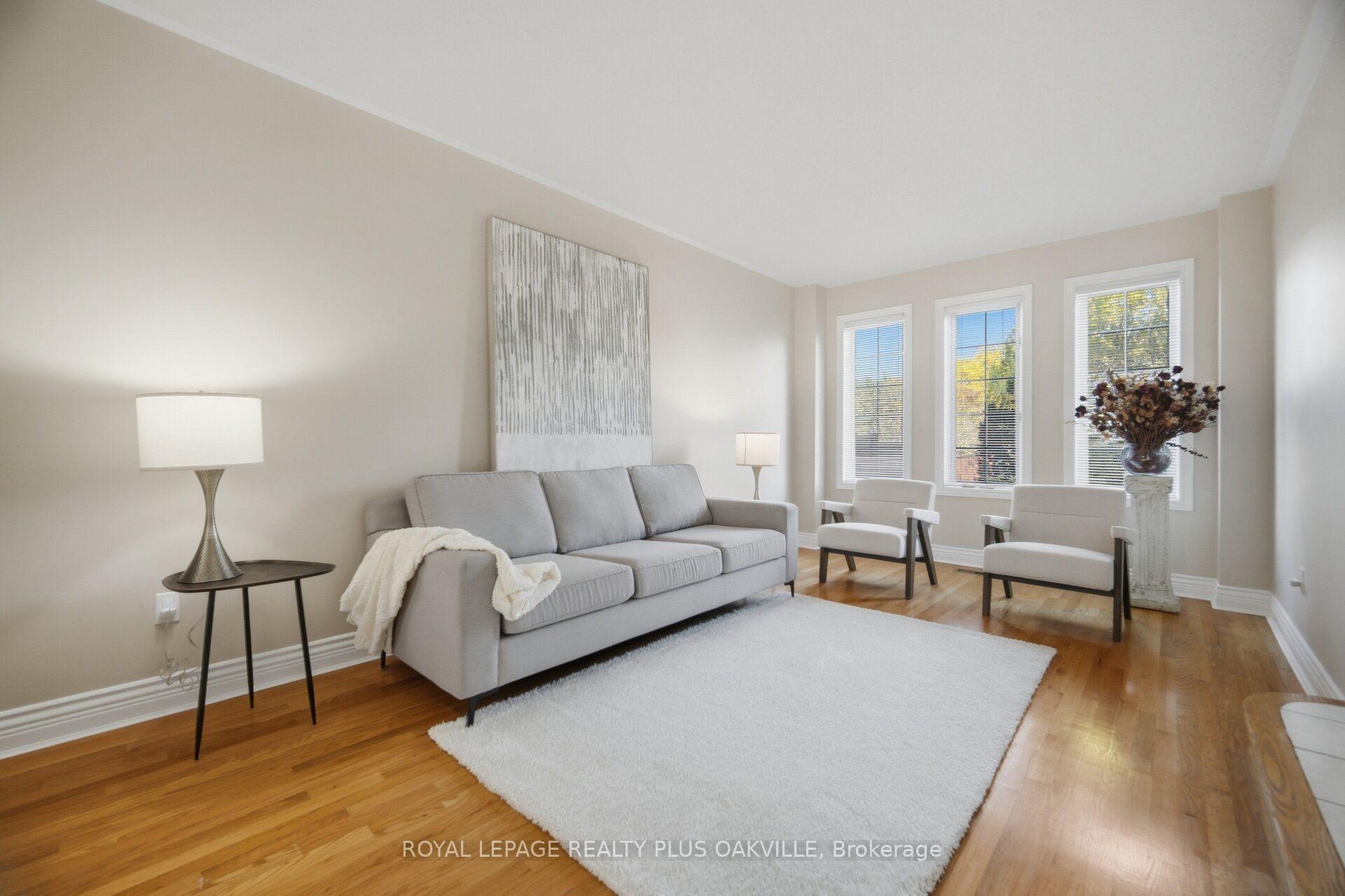 Photo 10 of 5892 Glen Erin Drive, Mississauga, Central Erin Mills — HOMEH