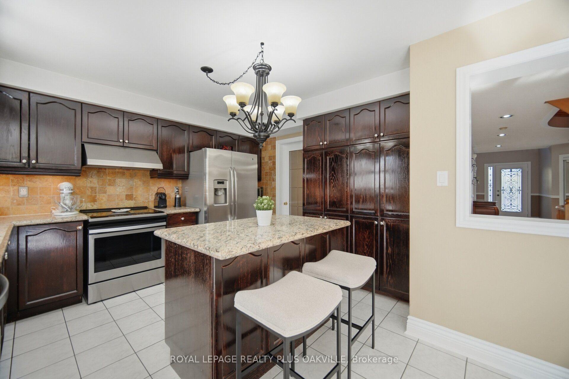 Photo 20 of 5892 Glen Erin Drive, Mississauga, Central Erin Mills — HOMEH