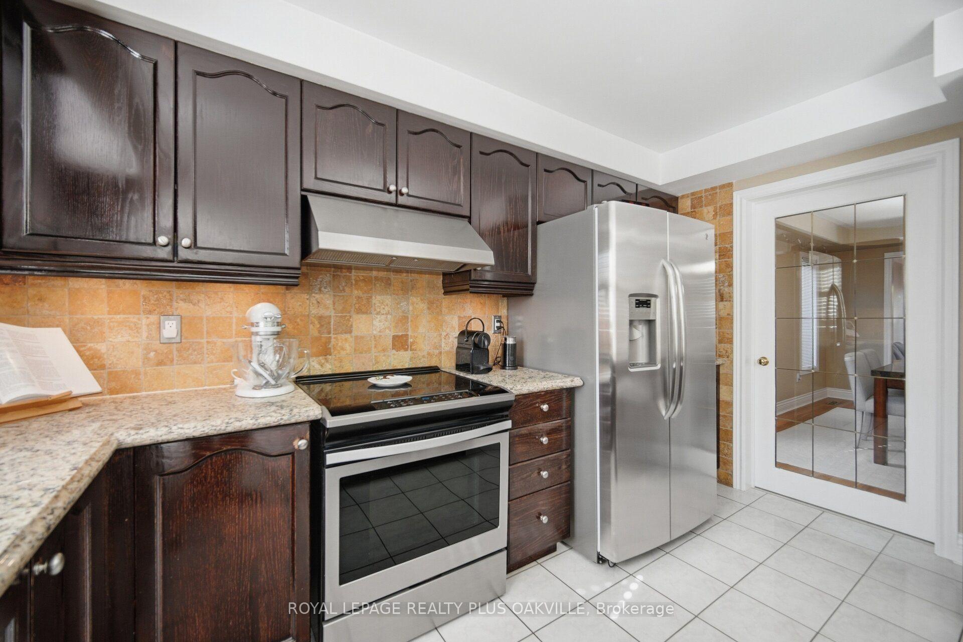 Photo 21 of 5892 Glen Erin Drive, Mississauga, Central Erin Mills — HOMEH