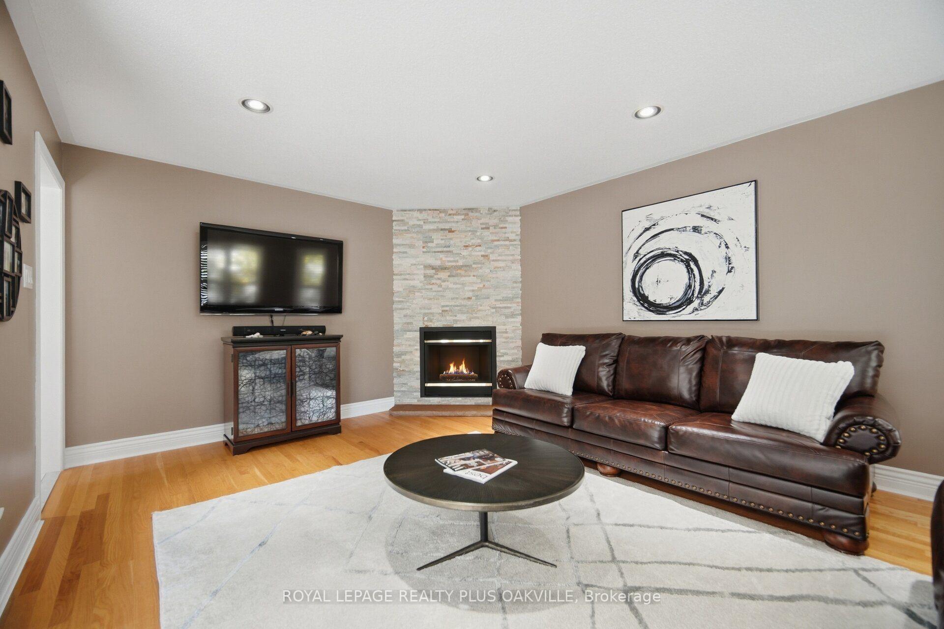 Photo 24 of 5892 Glen Erin Drive, Mississauga, Central Erin Mills — HOMEH