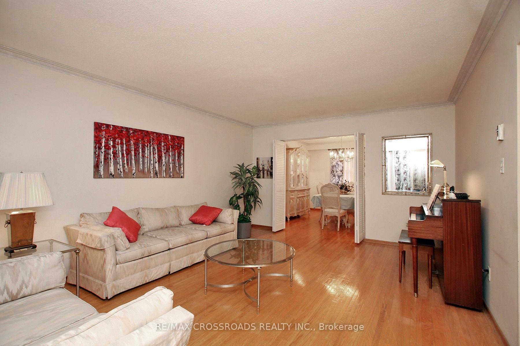 Photo 6 of 57 Kimberdale Crescent, Scarborough, L'Amoreaux — HOMEH