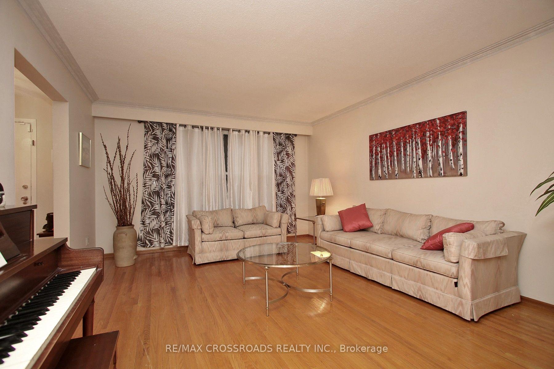 Photo 7 of 57 Kimberdale Crescent, Scarborough, L'Amoreaux — HOMEH