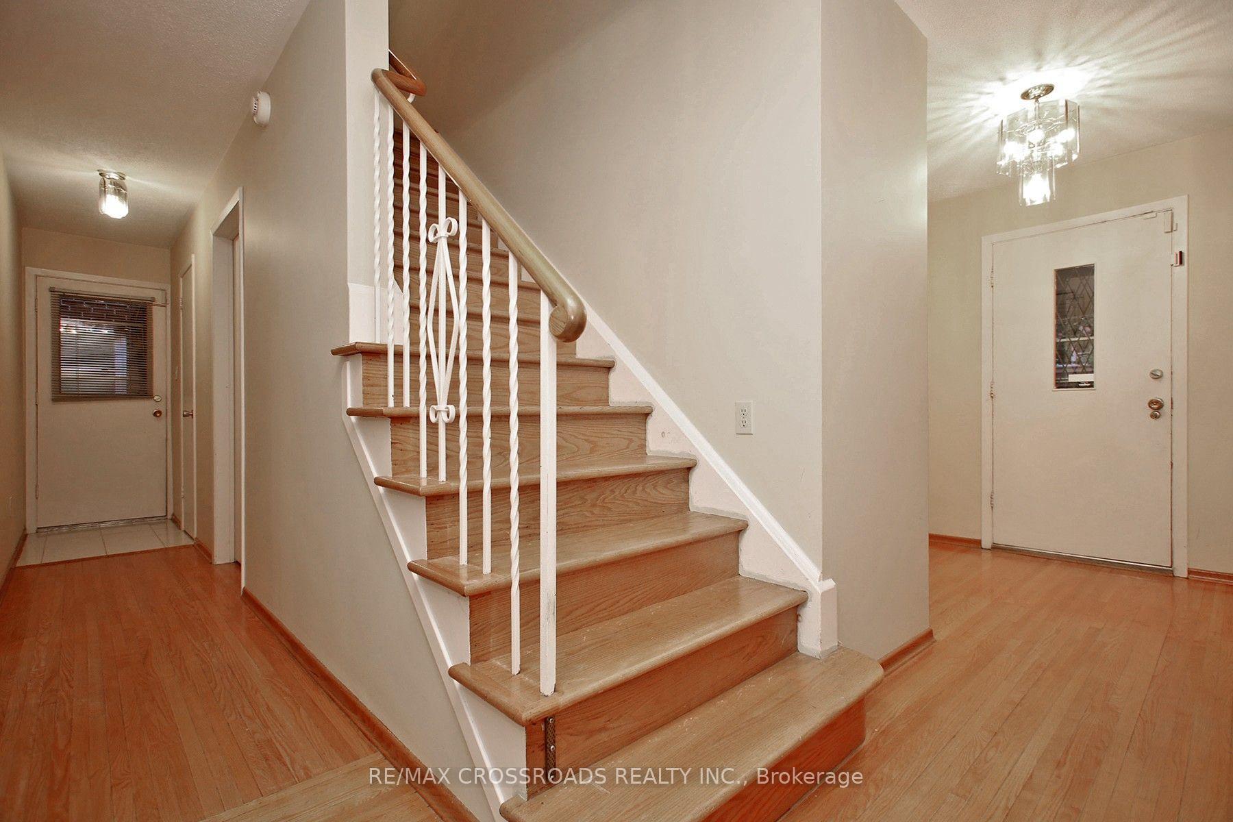 Photo 15 of 57 Kimberdale Crescent, Scarborough, L'Amoreaux — HOMEH