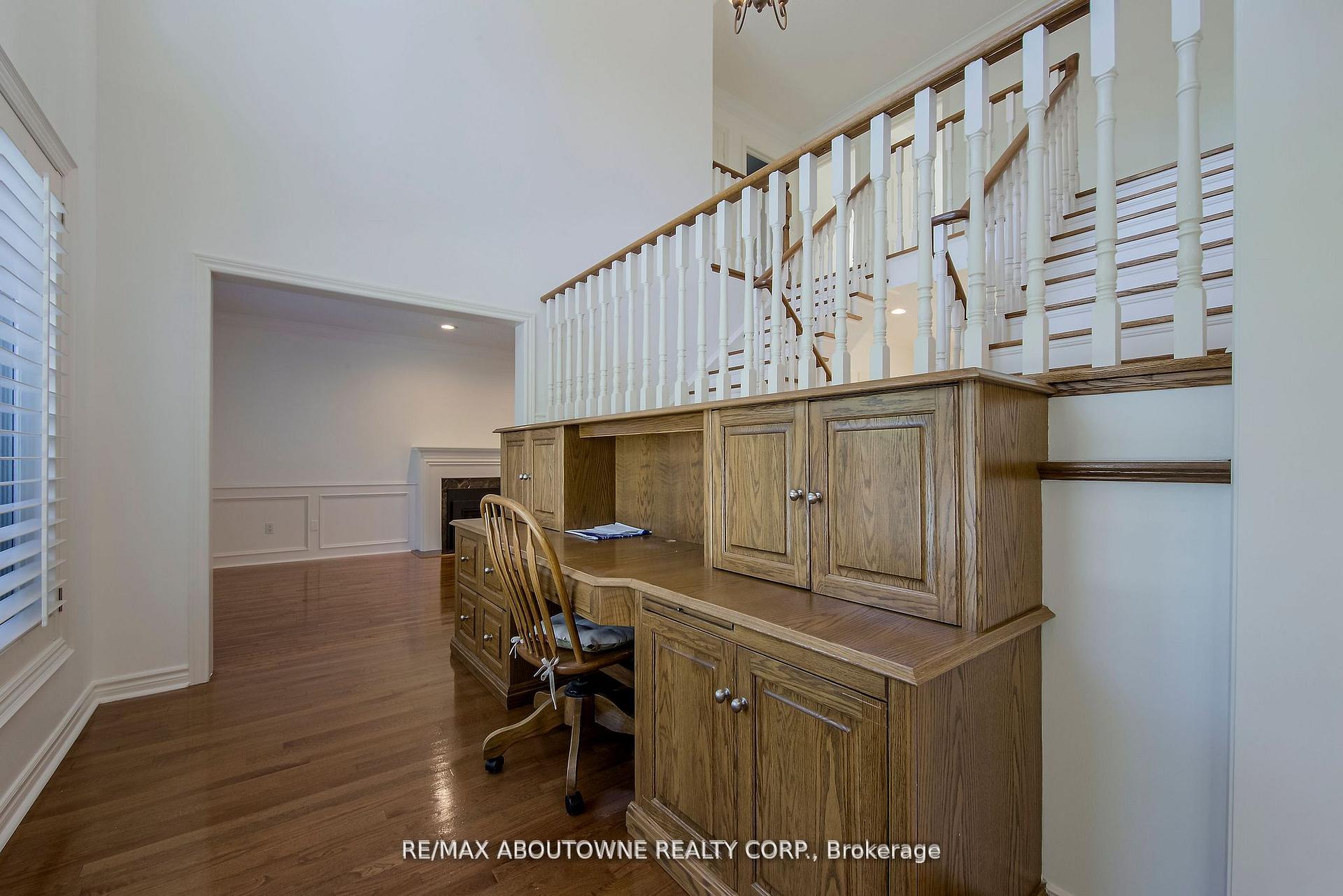Photo 11 of 1487 The Links Drive, Oakville, Glen Abbey — HOMEH