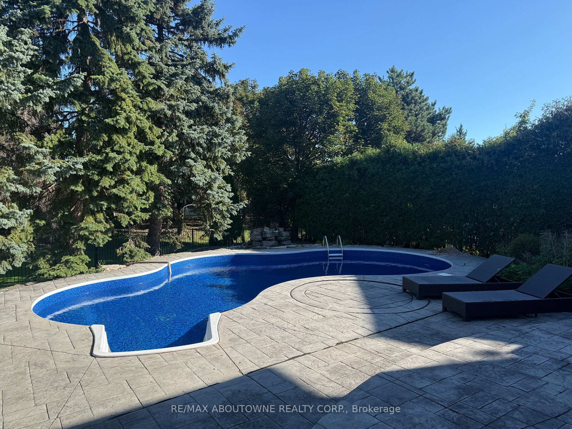 Photo 31 of 1487 The Links Drive, Oakville, Glen Abbey — HOMEH