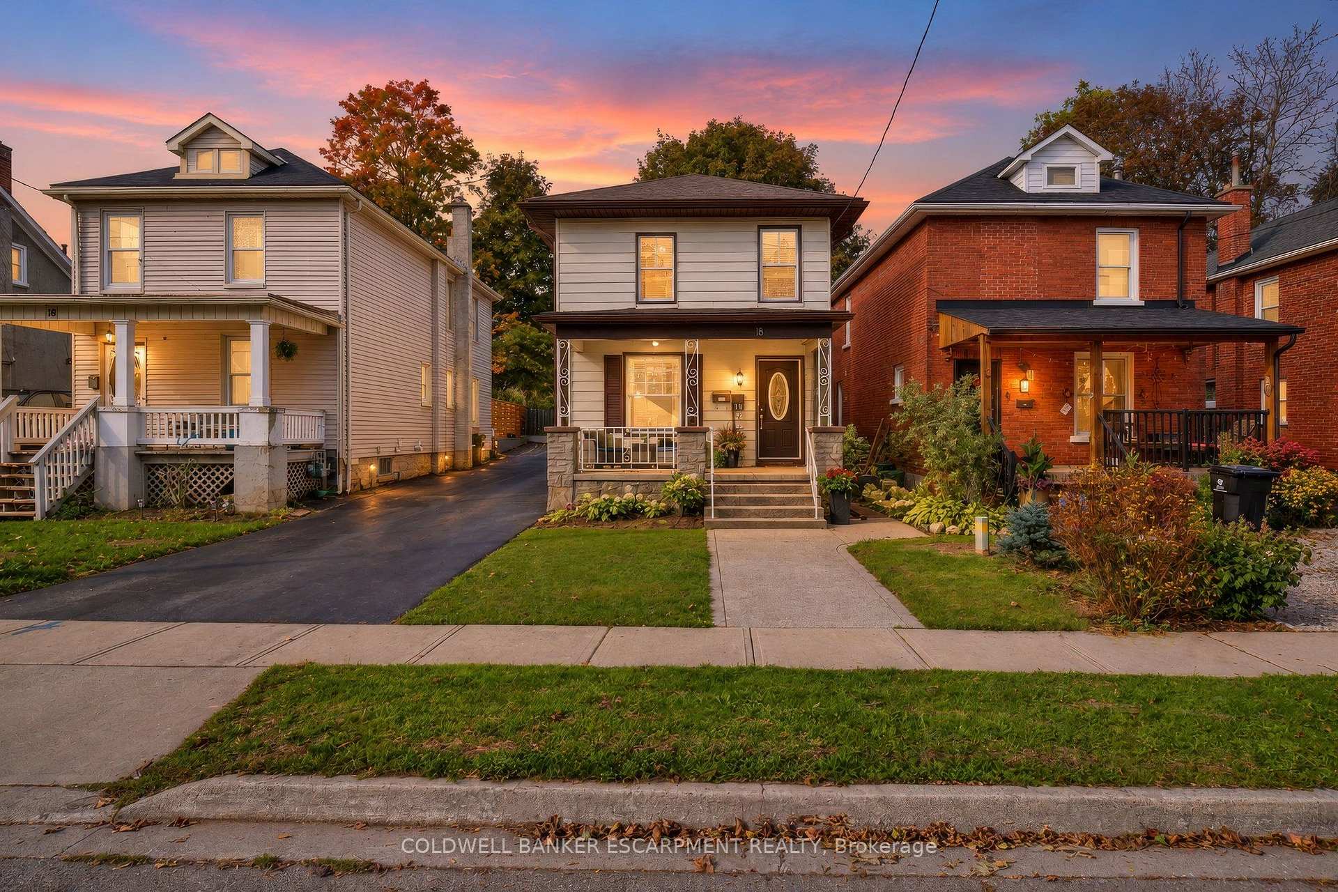 Photo of 18 Lowrey Avenue N