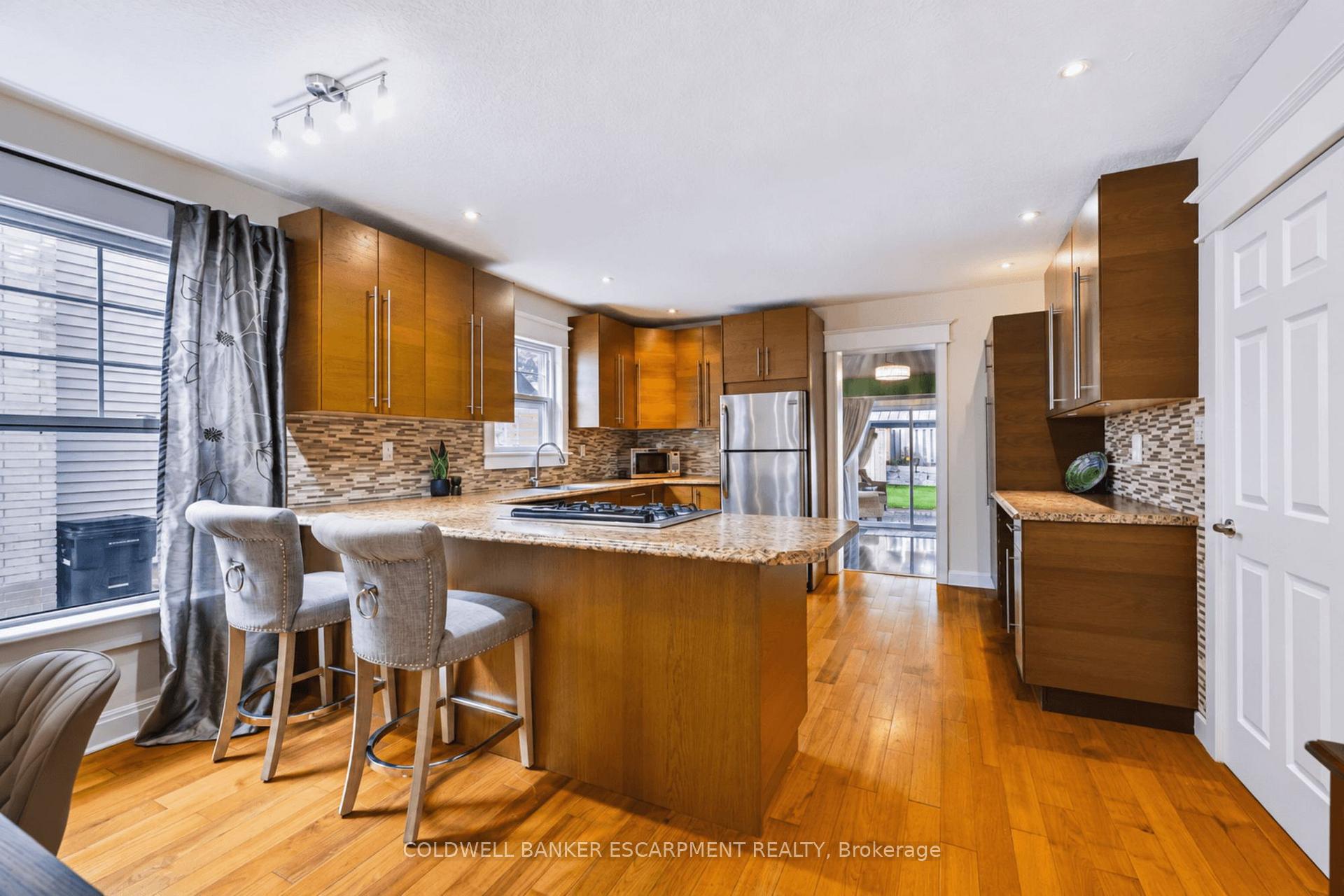 Photo 13 of 18 Lowrey Avenue N, Cambridge, East Galt — HOMEH