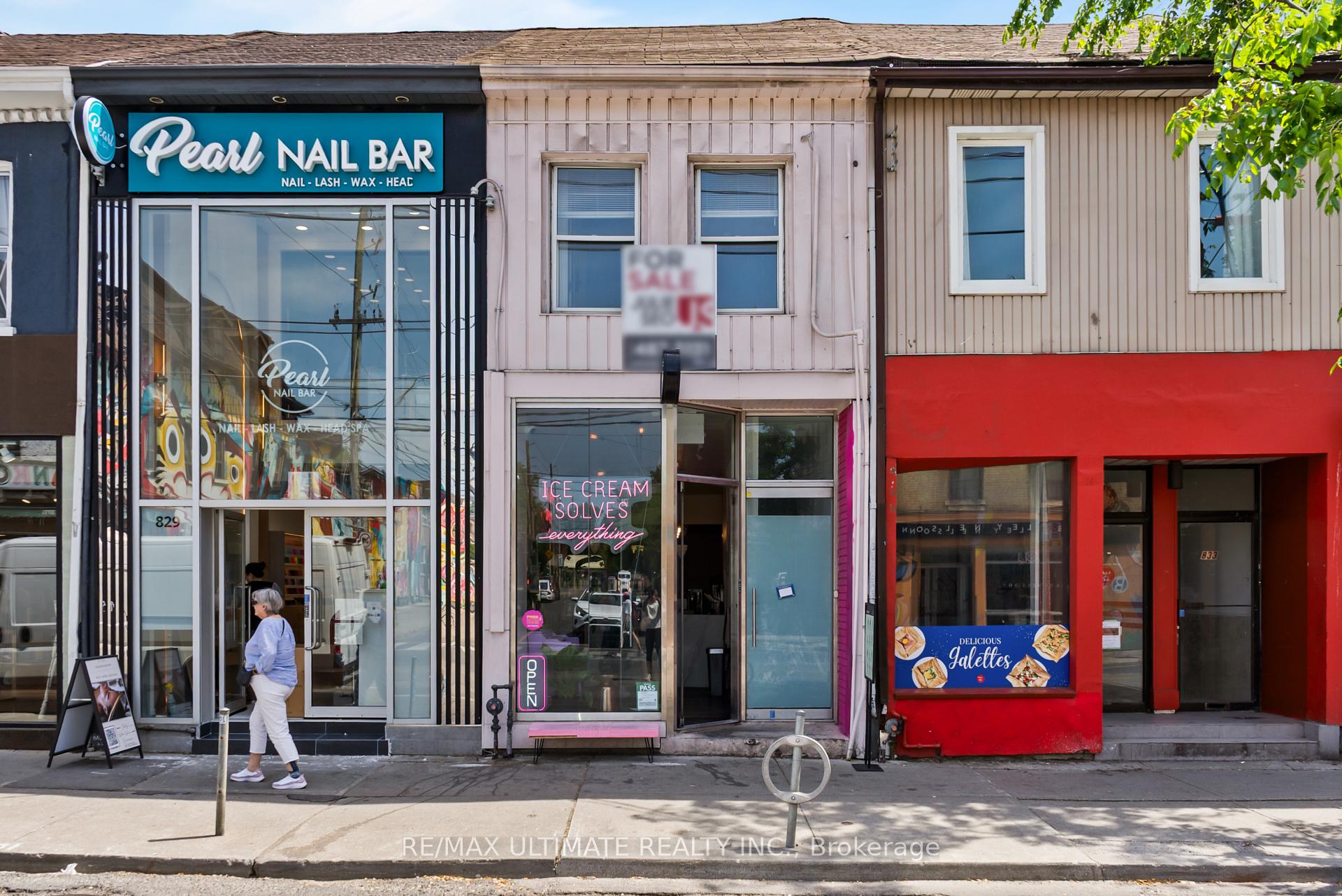 Photo of 831 Queen Street W