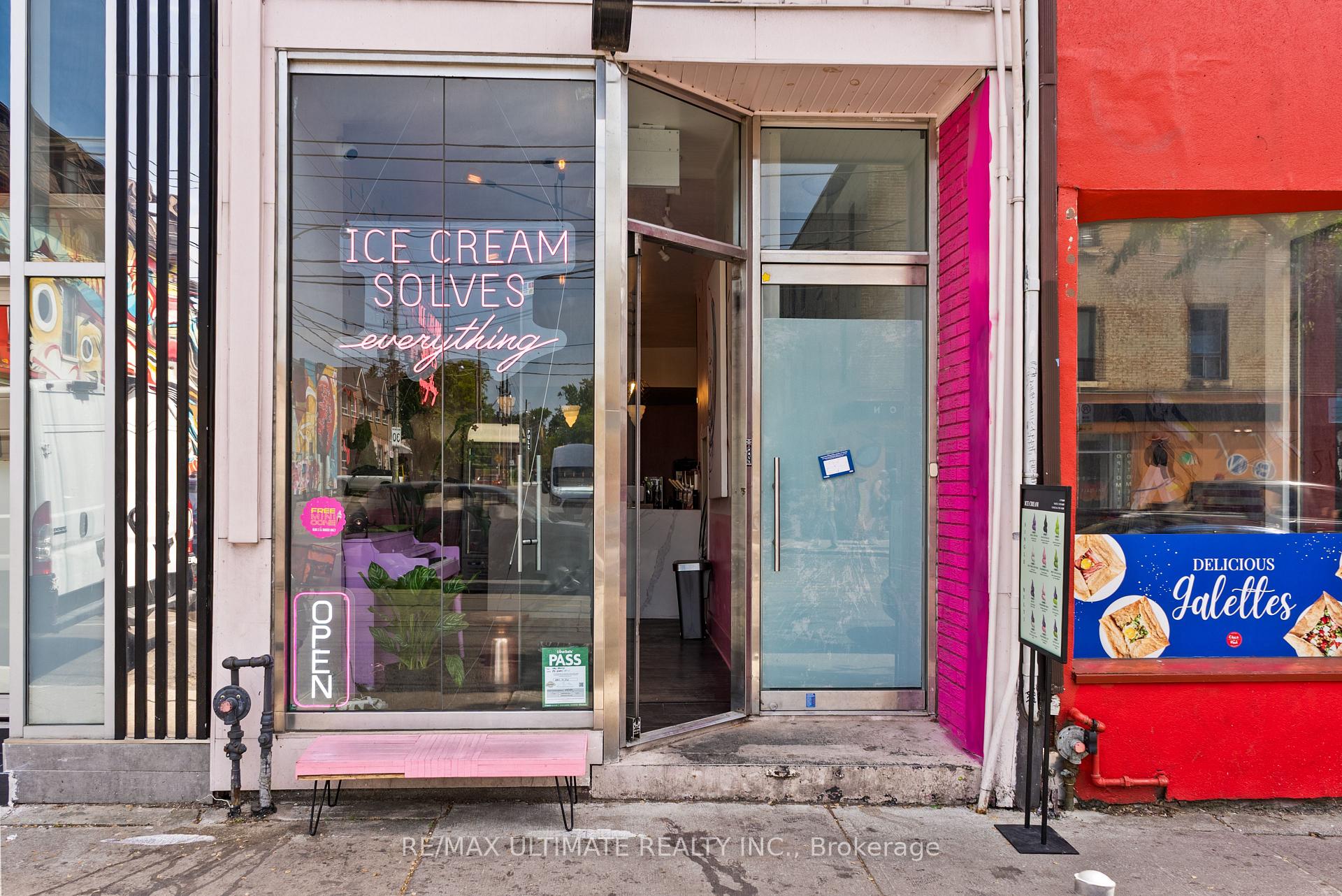 Photo 2 of 831 Queen Street W, Toronto, Niagara — HOMEH